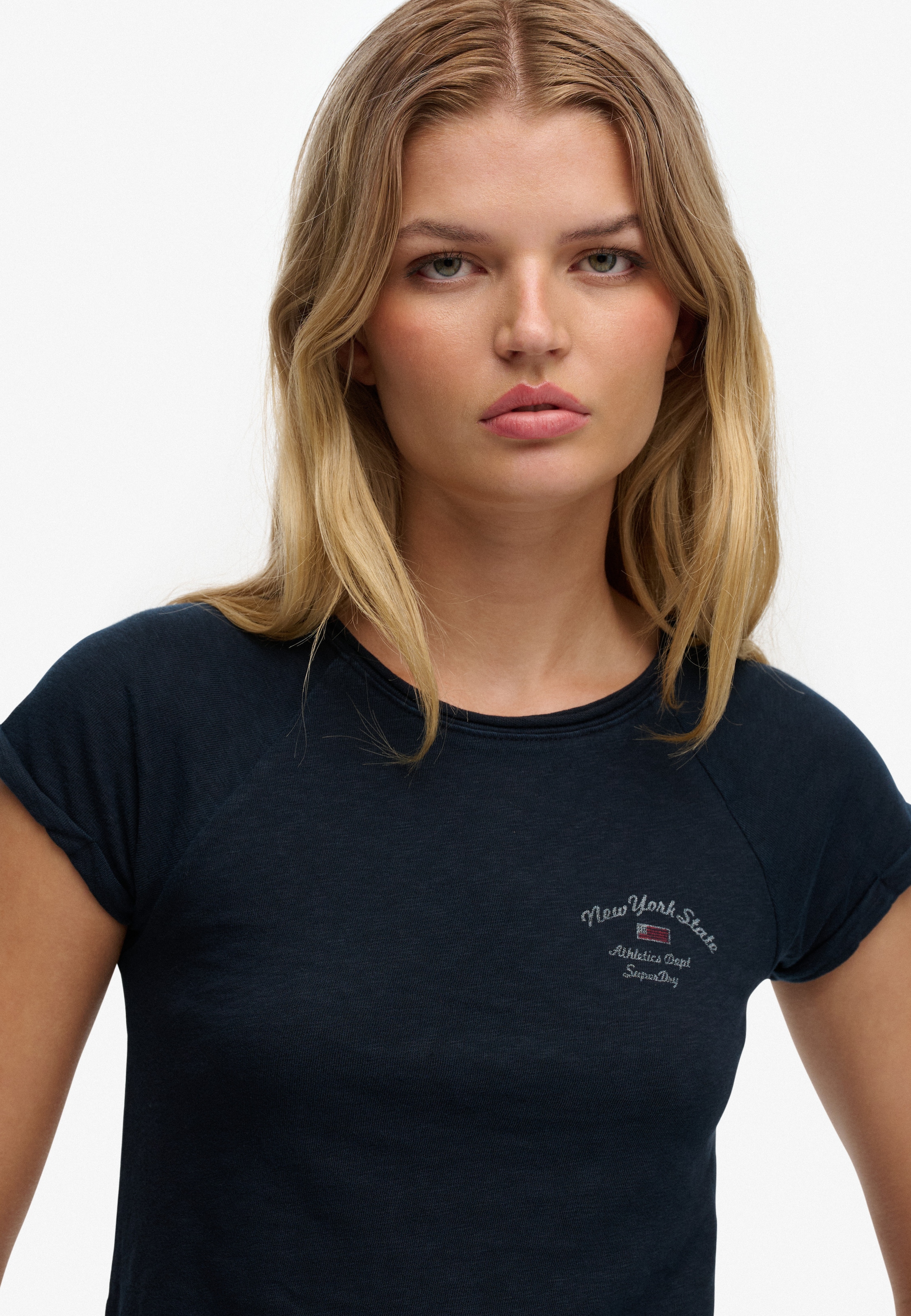 Superdry T-shirt à manches courtes »ATH ESS SLUB GRAPHIC TEE« Baumwolle, skinny fit