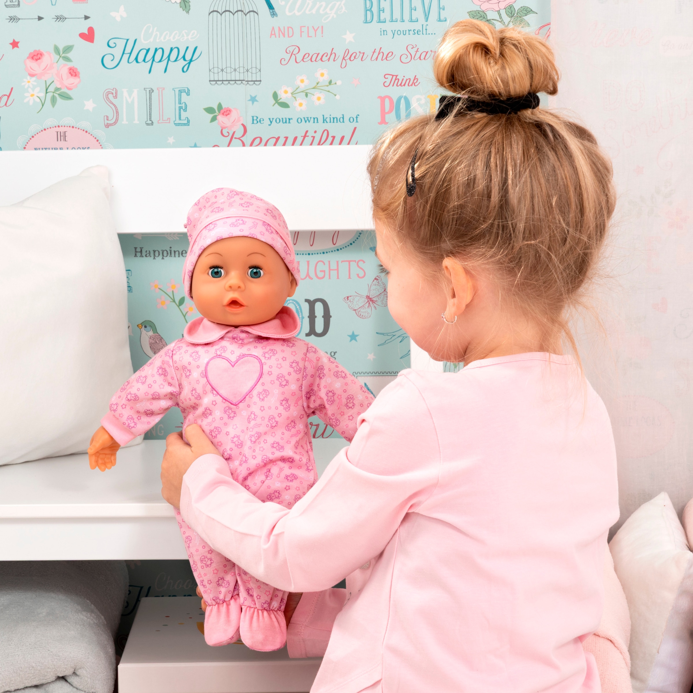 Bayer Babypuppe »First Words Baby, 38 cm, Schafe rosa« mit Schlafaugen und Babygeräuschen