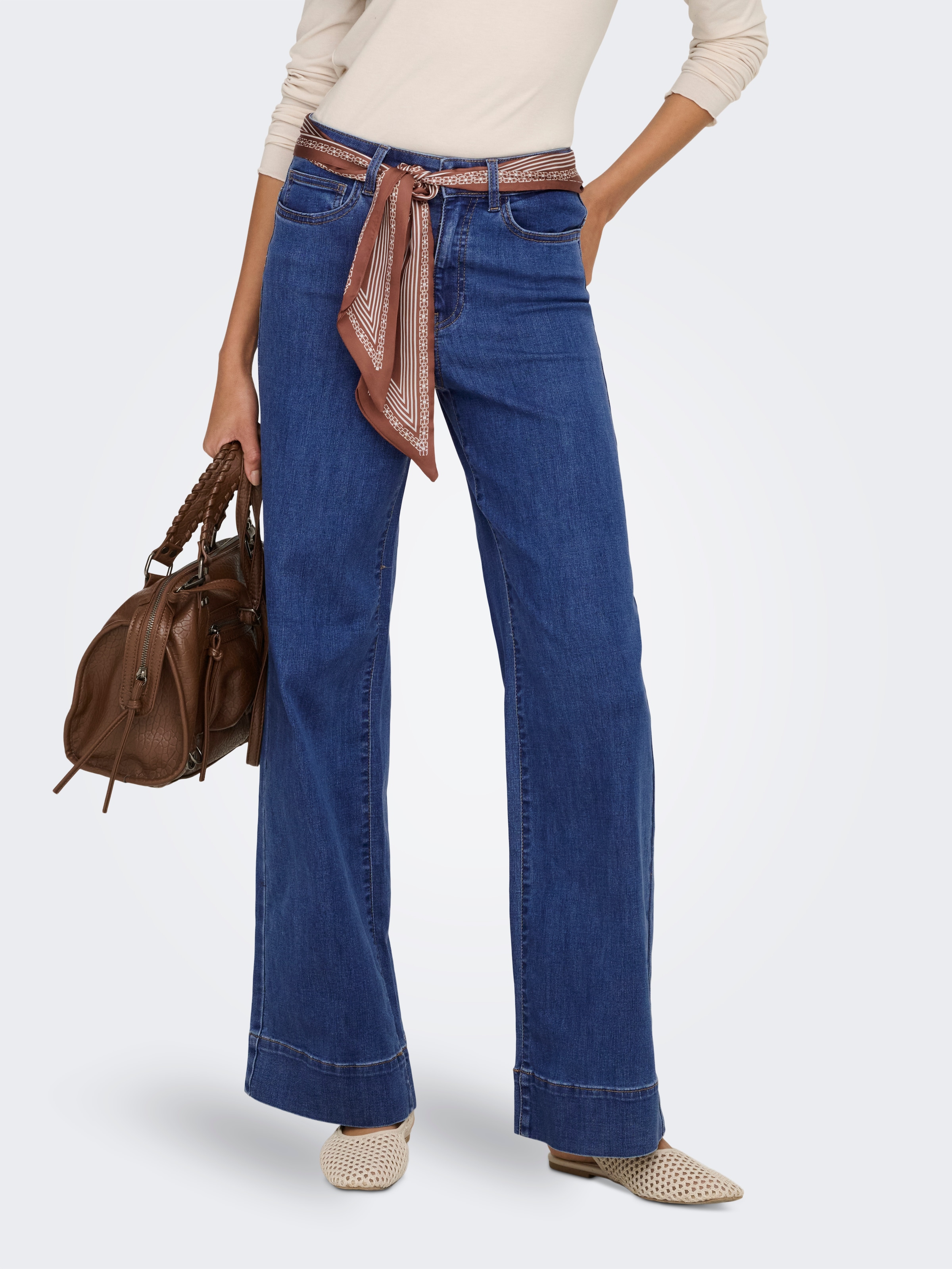 ONLY Jeans taille haute »ONLMADISON HW WIDE SCARF DNM GUA« Mélange de matériaux, taille haute, coupe large, avec foulard à la mode en guise de ceinture