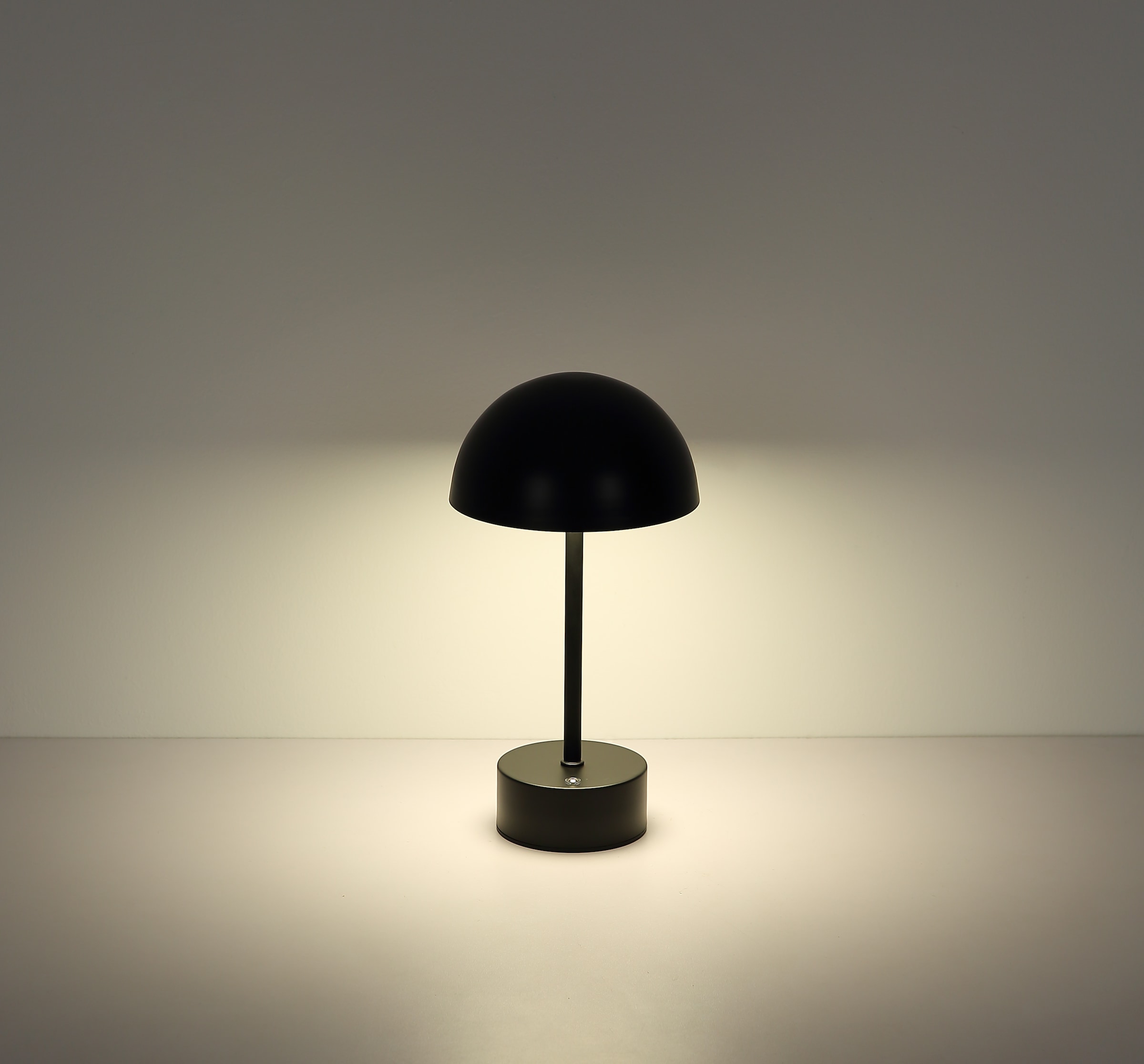GOODproduct LED Tischleuchte »Briia - Akku Tischleuchte mit CCT« LED-Modul 1 Stk. warmweiss - kaltweiss Touchdimmer, CCT, USB, Akkulampe, dimmbar, warmweiss - kaltweiss