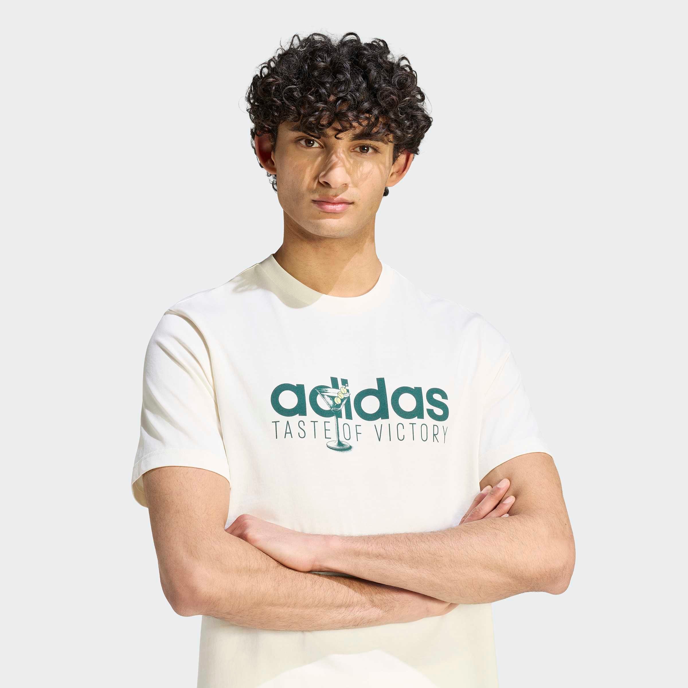 adidas Sportswear T-shirt »TASTE OF VICTORY DRINK GRAPHIC« avec impression sérigraphique caoutchoutée, en coton, coupe régulière