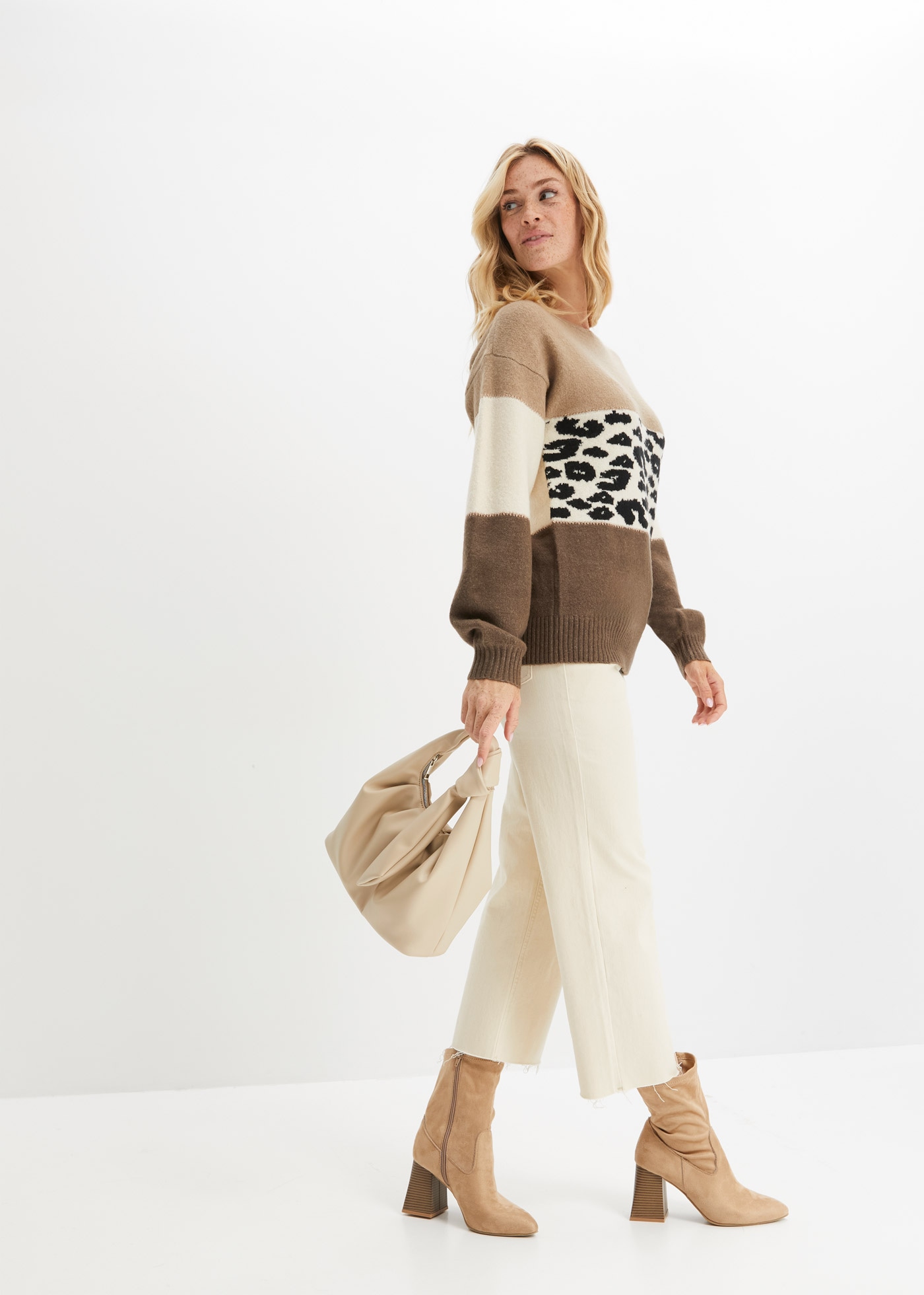 bonprix Pull en tricot »Oversize-Pullover« mit gemustertem Design, mit Glitzergarn Details, Materialmix