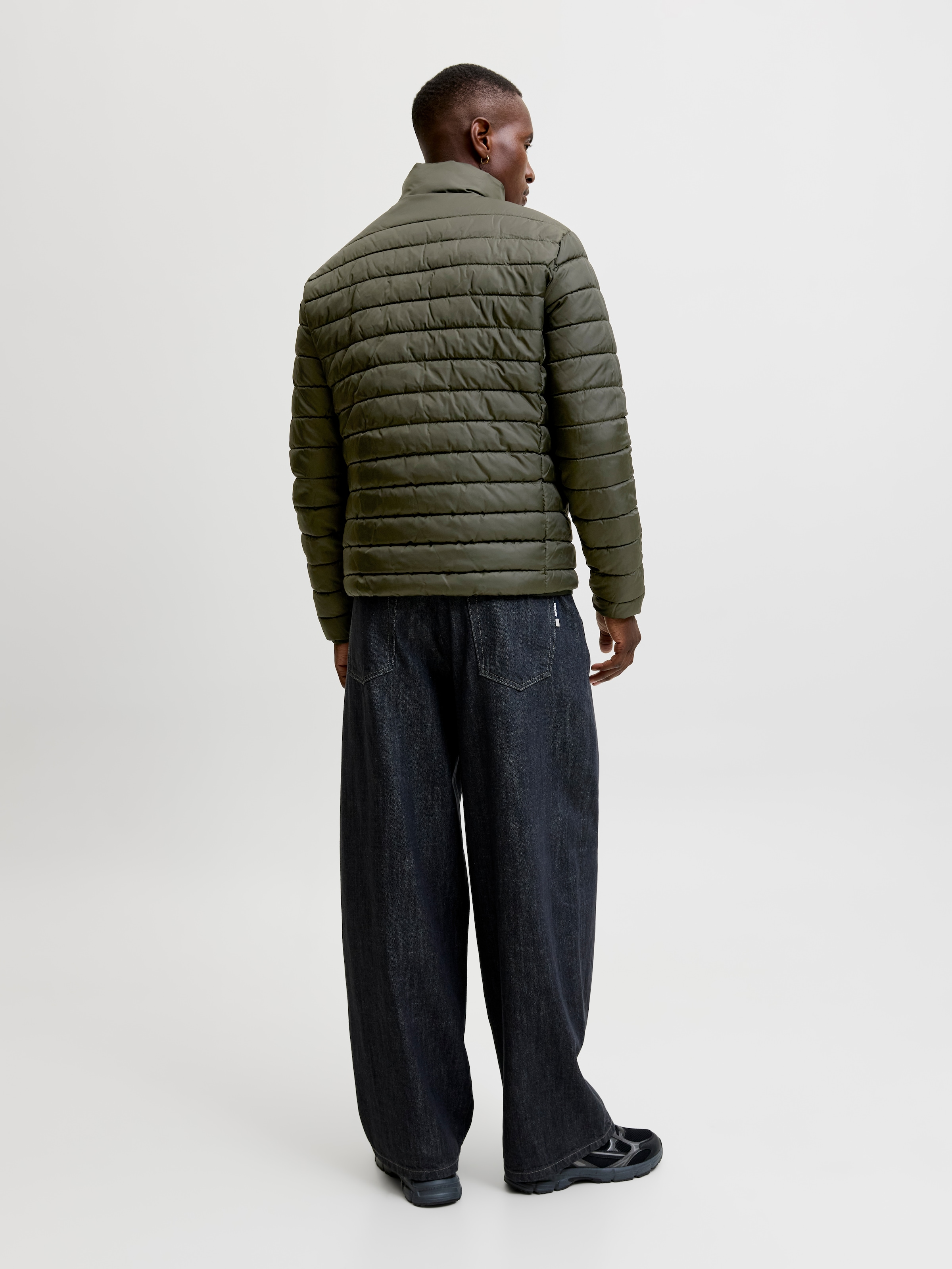 Jack & Jones Steppjacke »JJELVIS LIGHT PUFFER COLLAR« Kunstfaser, regular fit