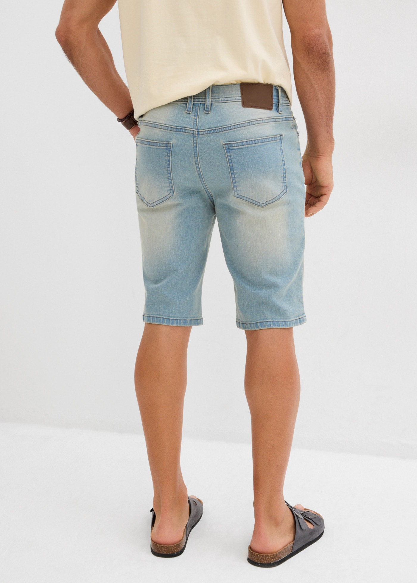 bonprix Bermuda  avec effet usé, coupe regular fit, en coton doux pour la peau