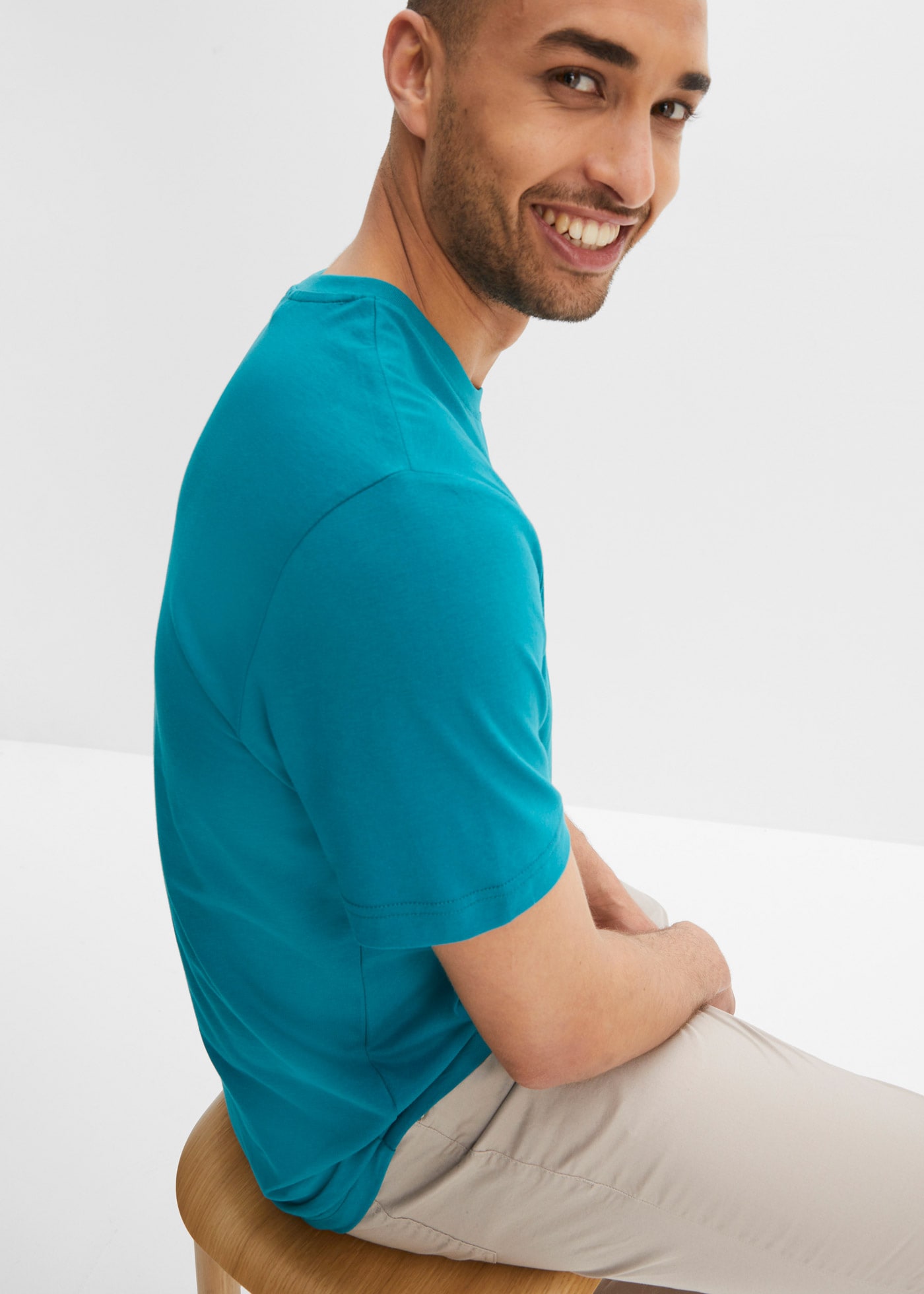 bonprix T-shirt Paquet, 2 Regular Fit Passform, Kurzarm-Design, aus Baumwolle
