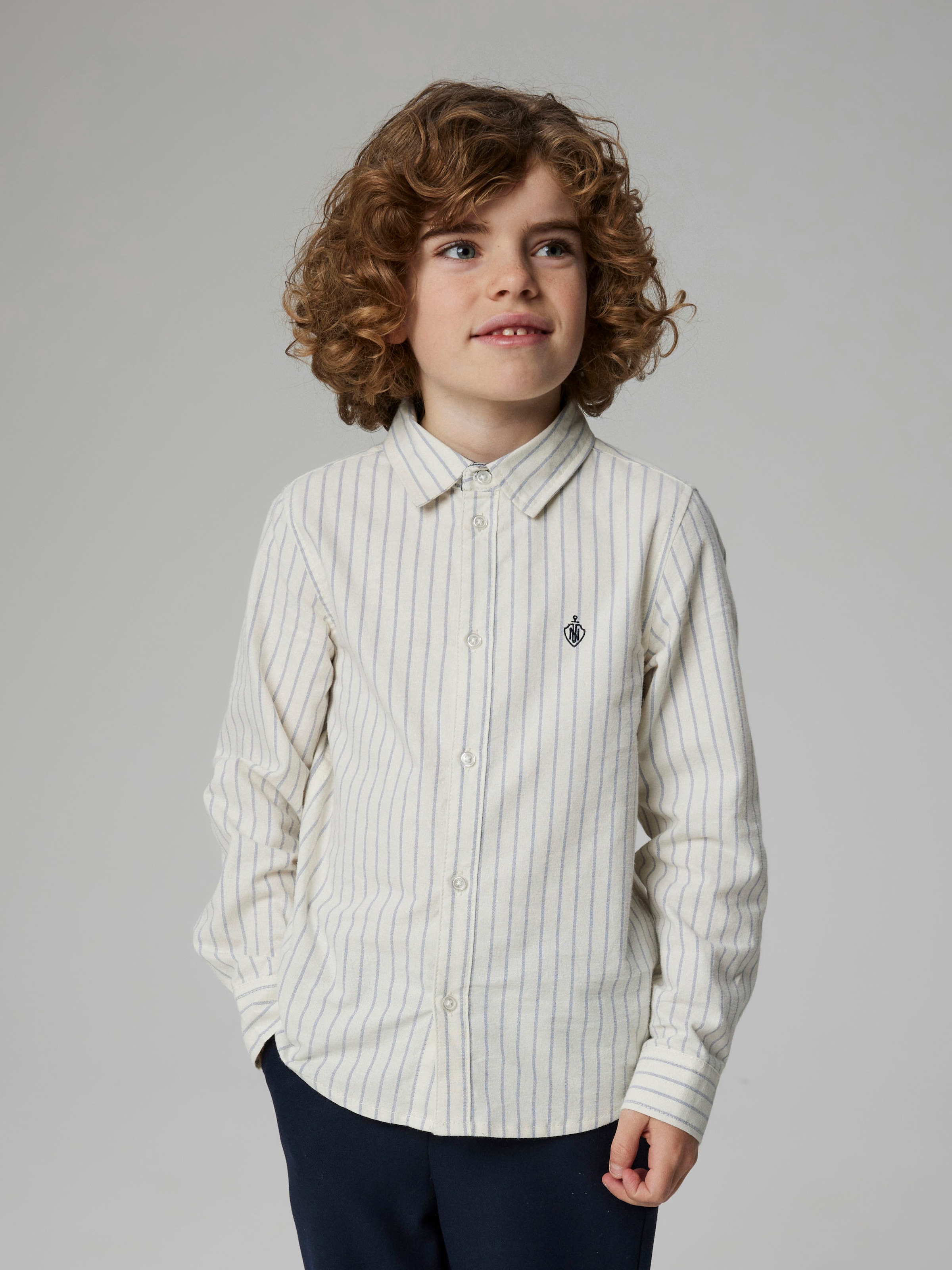 Name It Langarmhemd »NKMNEWSA für Jungen mit Knopfleiste und Baumwollkomfort« unifarben, casual, regular fit, Baumwolle, Hemdkragen