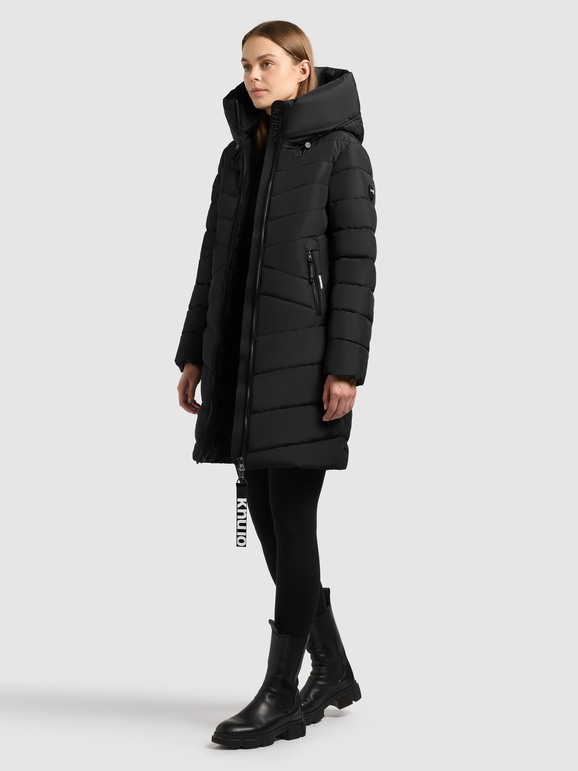 khujo Steppmantel »ENEF« aus Kunstfaser mit Polyester-Obermaterial, po-bedeckende Länge