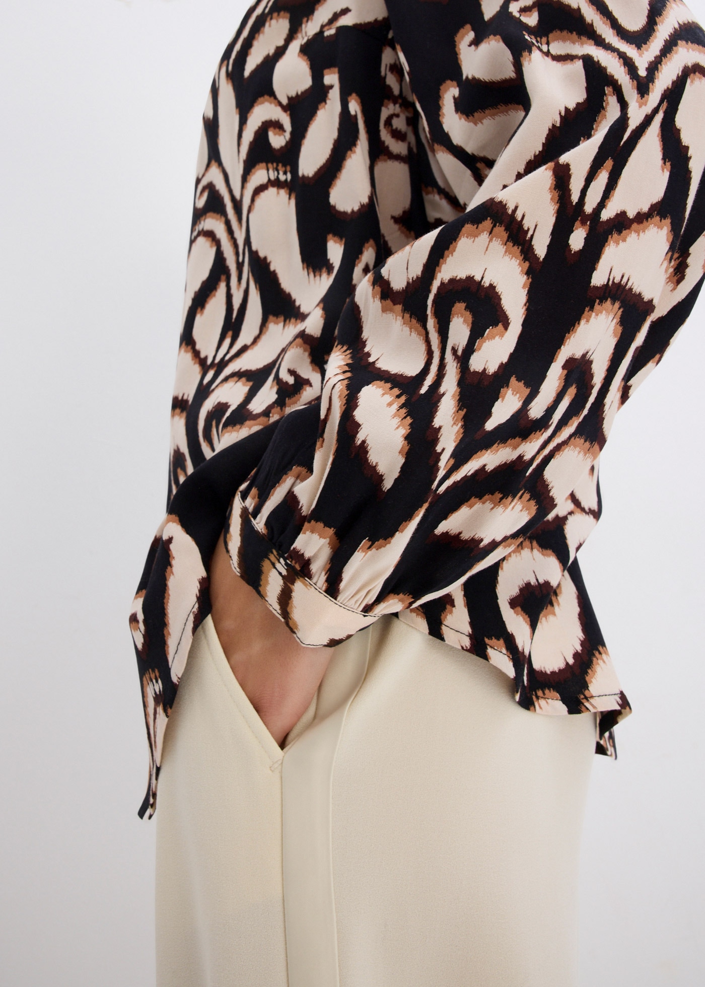 bonprix Tunika »Tunikabluse aus fliessender Viskose« Tunikabluse aus fliessender Viskose