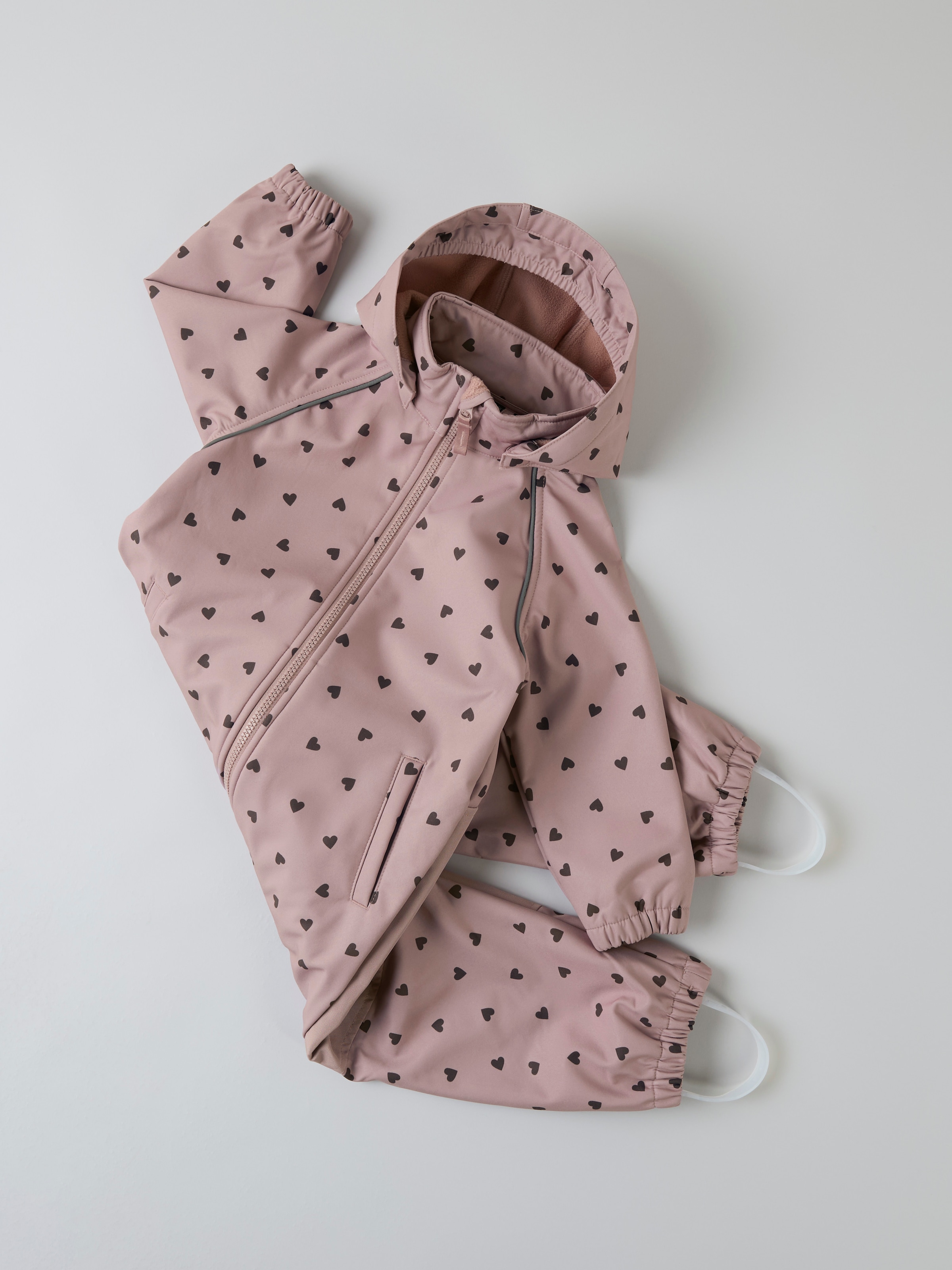 Name It Combinaison softshell »NMFALFA08 SOFTSHELL SUIT AOP 1FO NOOS« avec bride de pied réglable et amovible