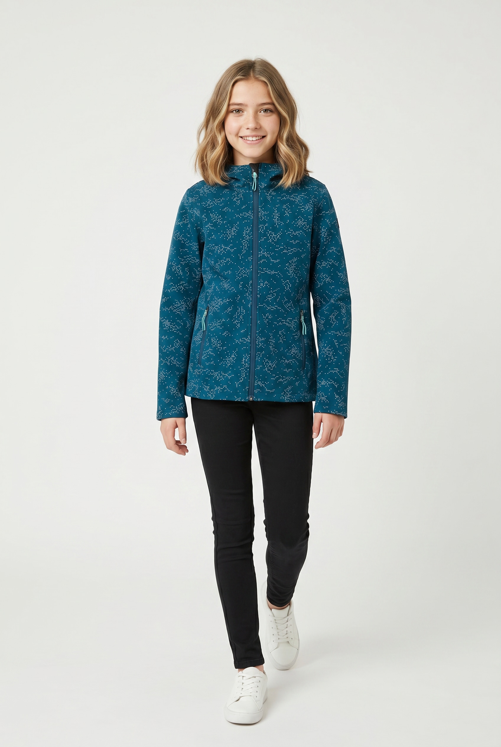 Killtec Softshelljacke für Kinder, mit regulierbarer Kapuze, winddicht, wasserabweisend