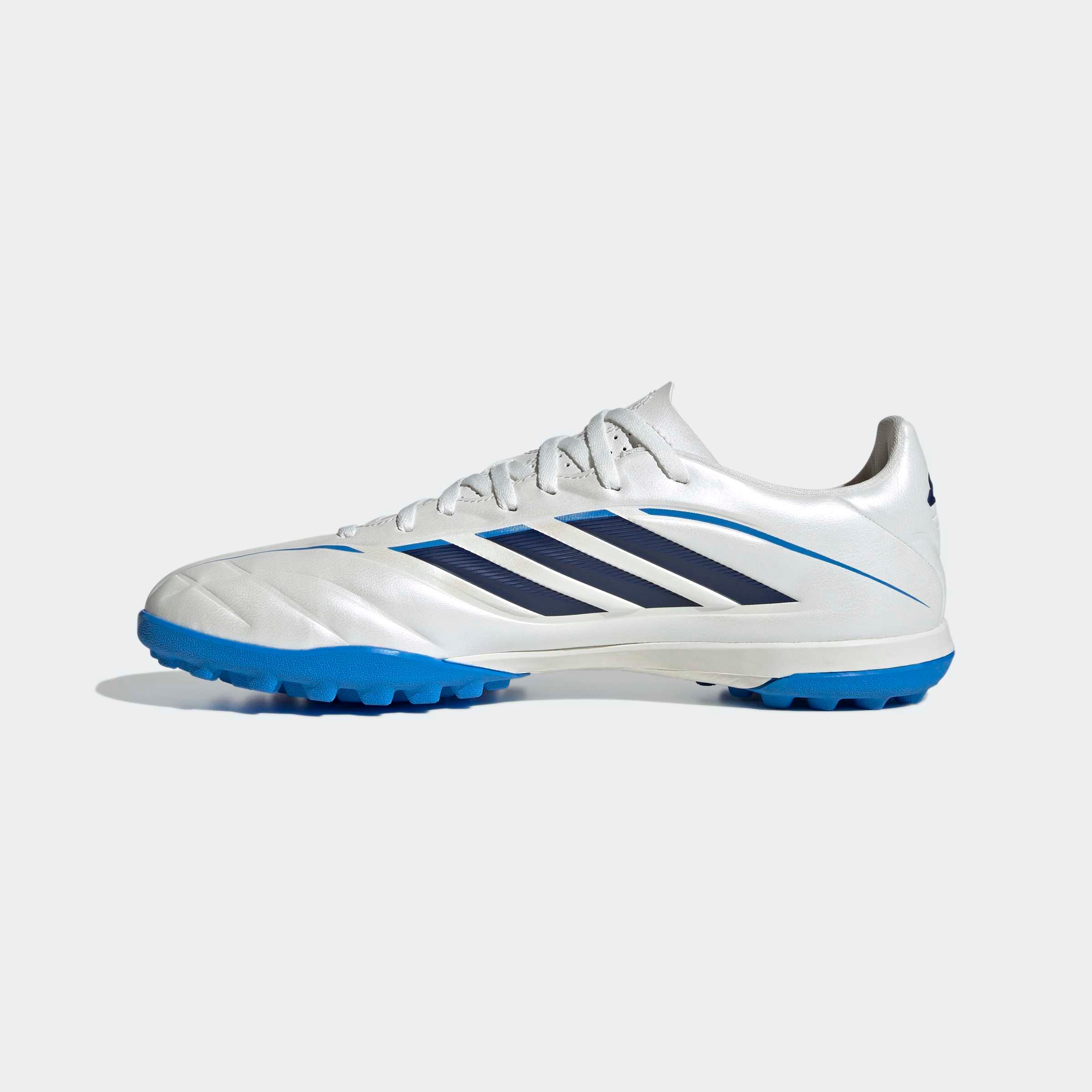 adidas Performance Chaussure de football »COPA PURE IV CLUB , HYBRIDRASEN«  pour terrains synthétiques durs