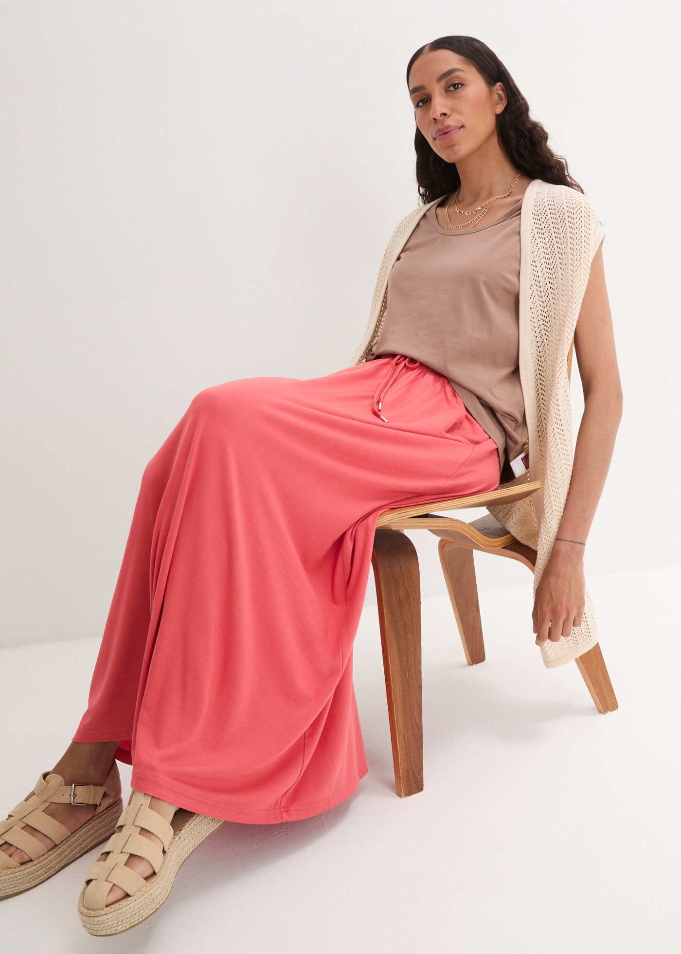 bonprix Jupe en jersey »Jersey Rock aus Viskose-Mix« aus Viskosemischung, lockere Passform, unifarbene Optik