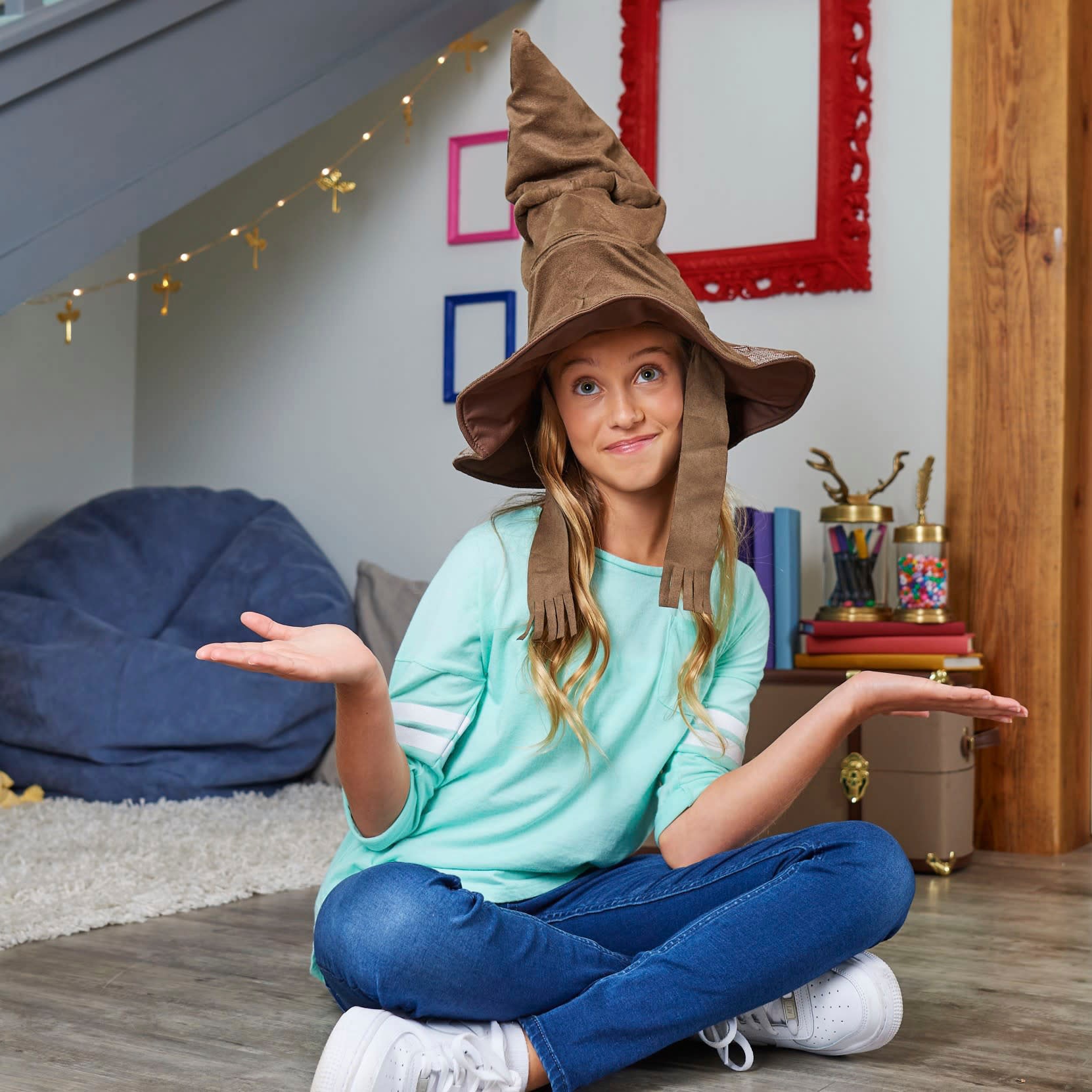 Spin Master Spielfigur »Wizarding World - Sprechender Hut (zweisprachig DE+IT)« mit Geräuschen und Bewegungen
