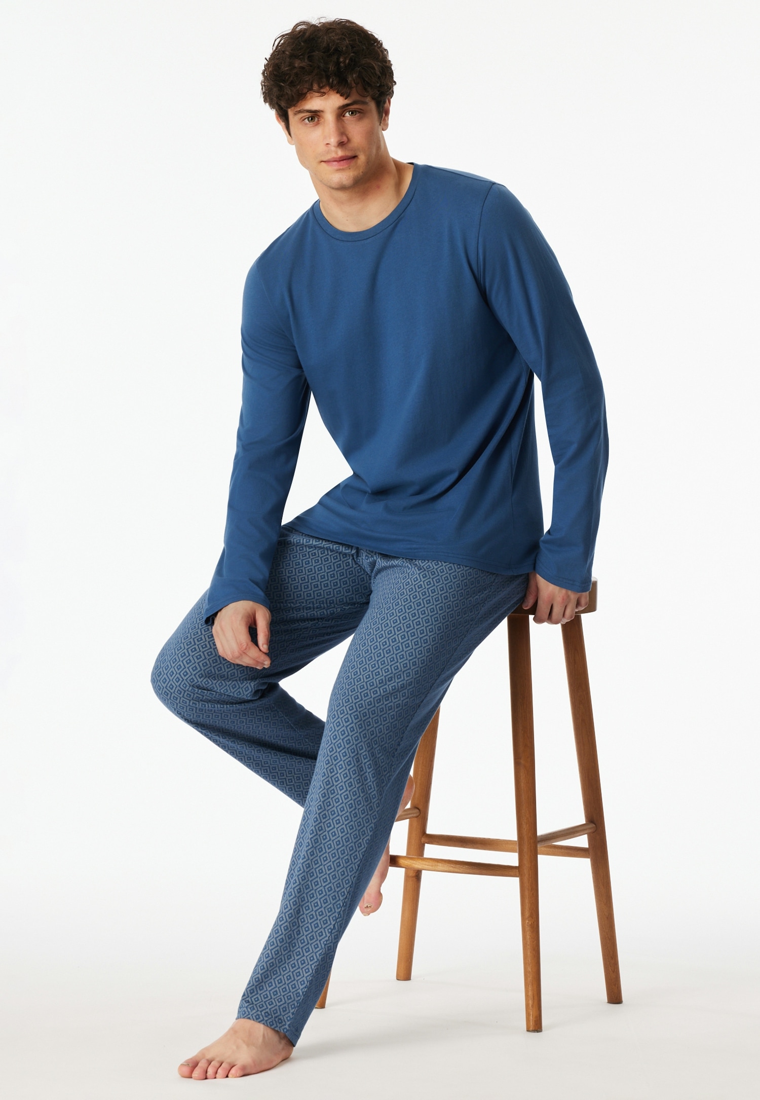 Schiesser Schlafanzug »Casual Essentials« 2 mit unifarbenem Langarmshirt mit rundem Halsausschnitt