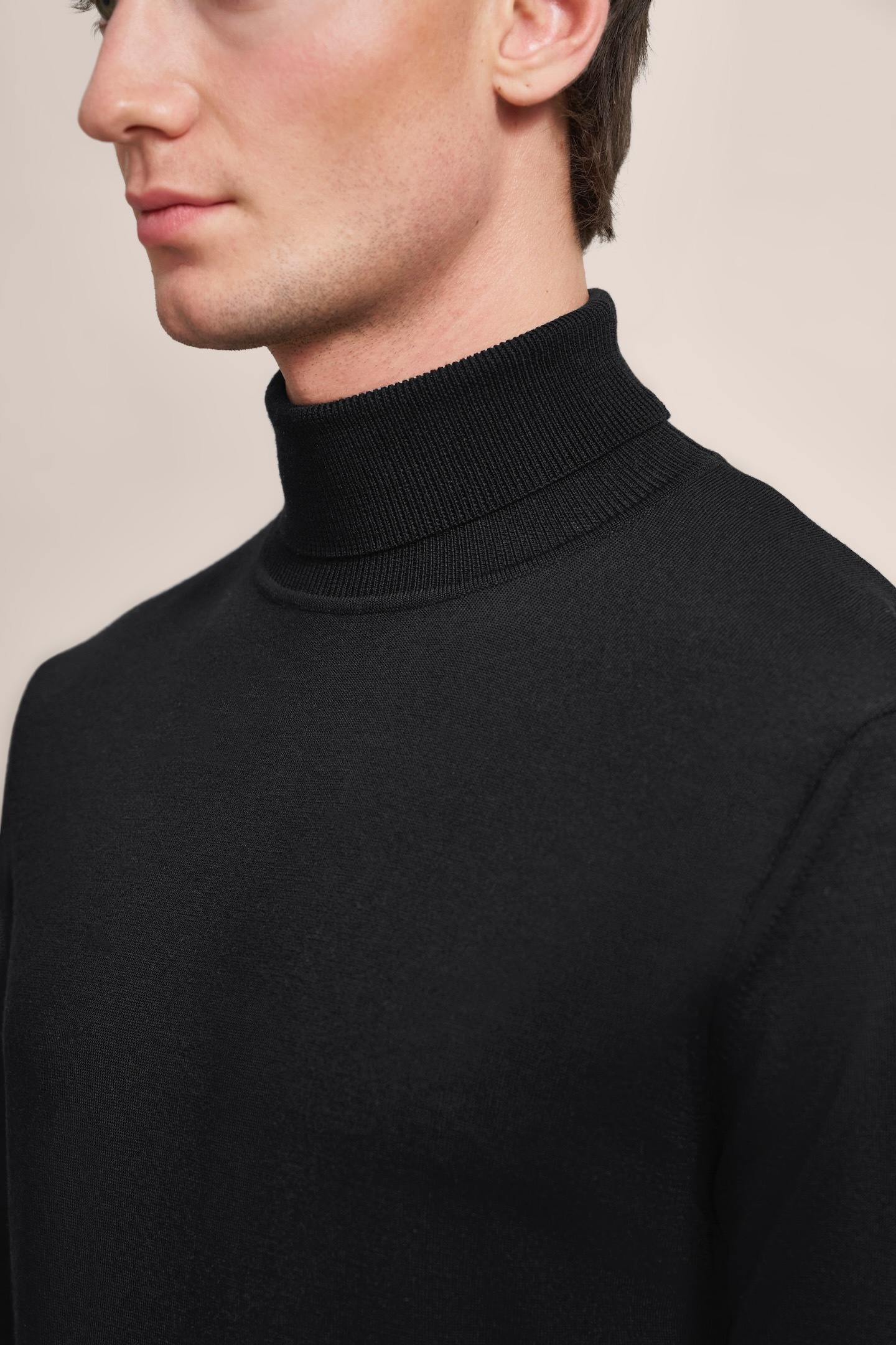 bugatti Rollkragenpullover aus 100 % Merinowolle