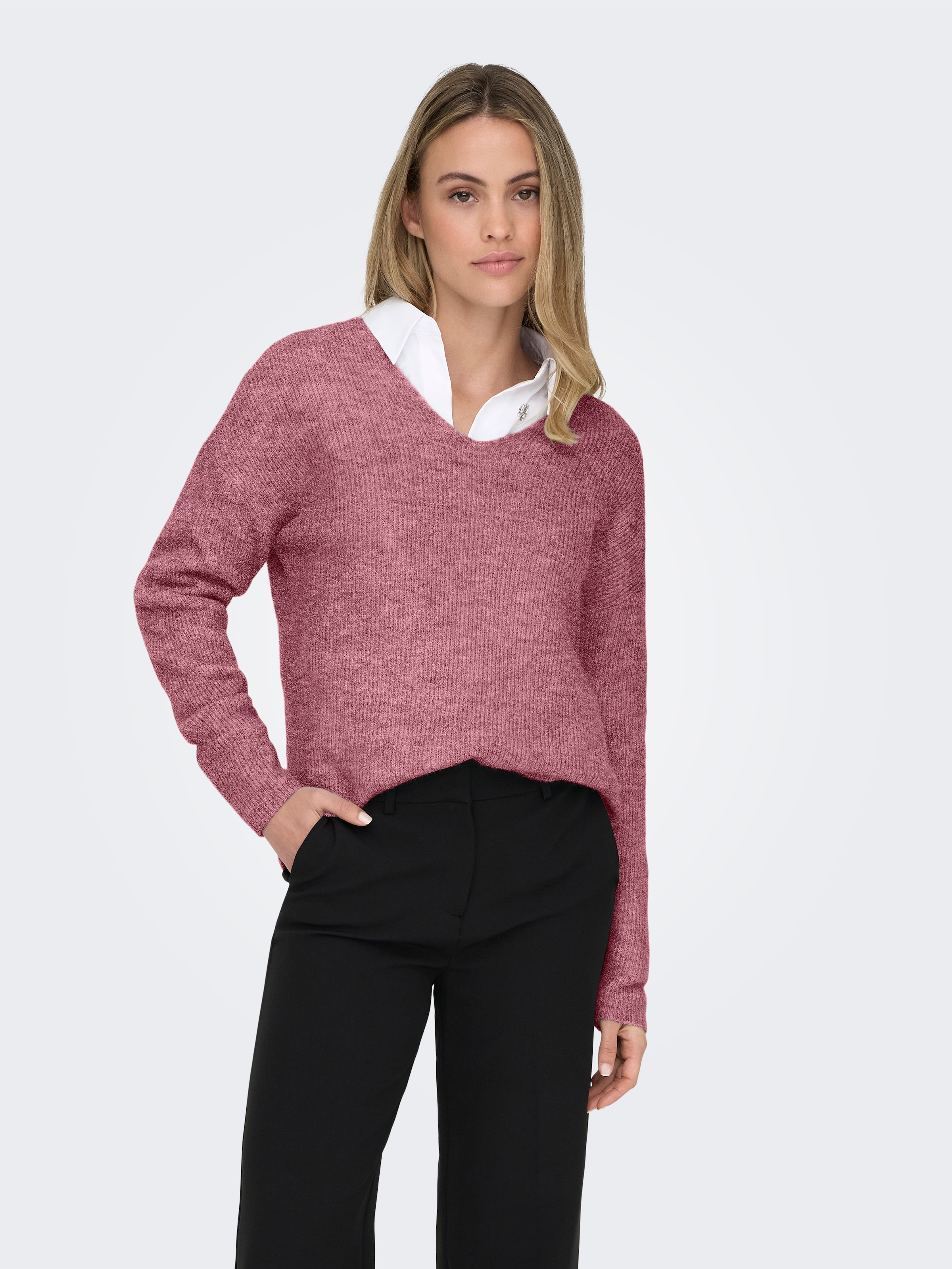 ONLY Pull en tricot »ONLCAMILLA V-NECK L/S PULLOVER KNT NOOS« mélange de matériaux, coupe régulière