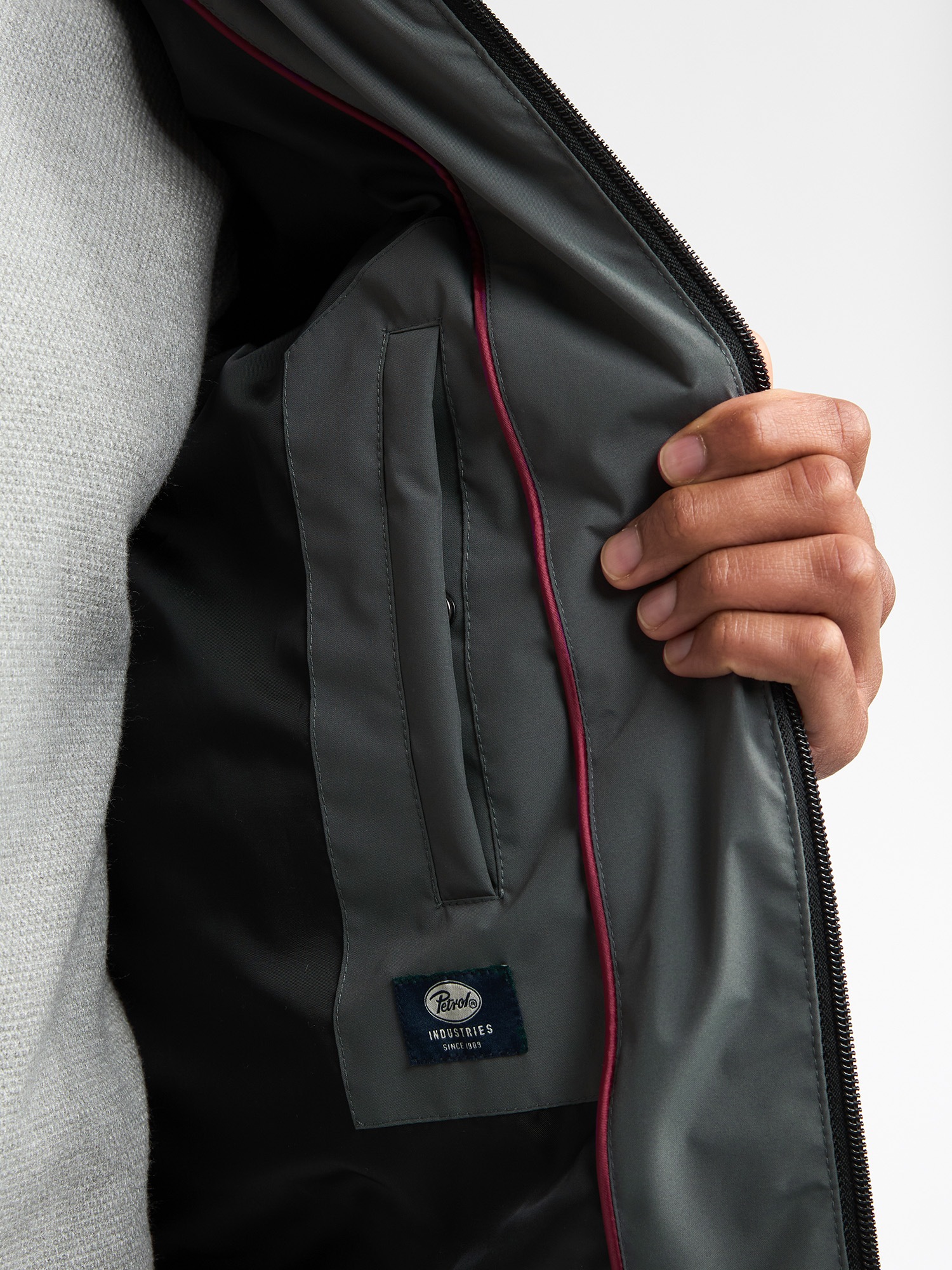 Petrol Industries Outdoorjacke mit Kapuze mit Kapuze, mit hohem Stehkragen