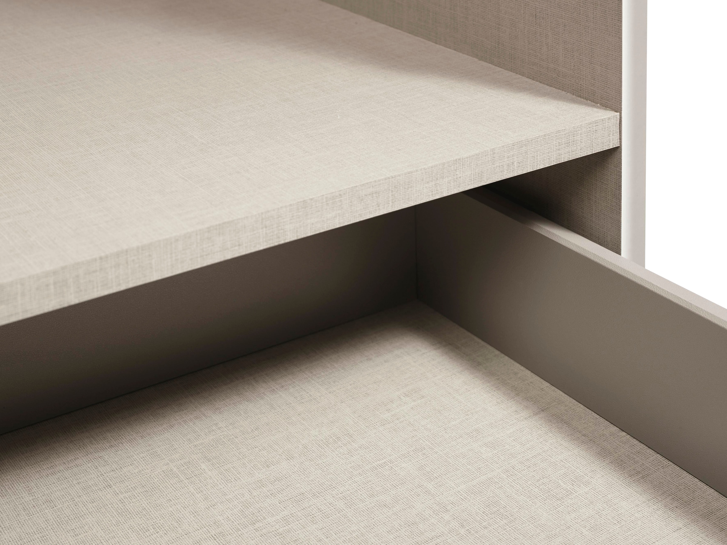 rauch Kleiderschrank »Kleiderschrank Schrank Garderobe deckenhoher Schrank BREMEN« in vielen Farben und Ausführungen MADE IN GERMANY