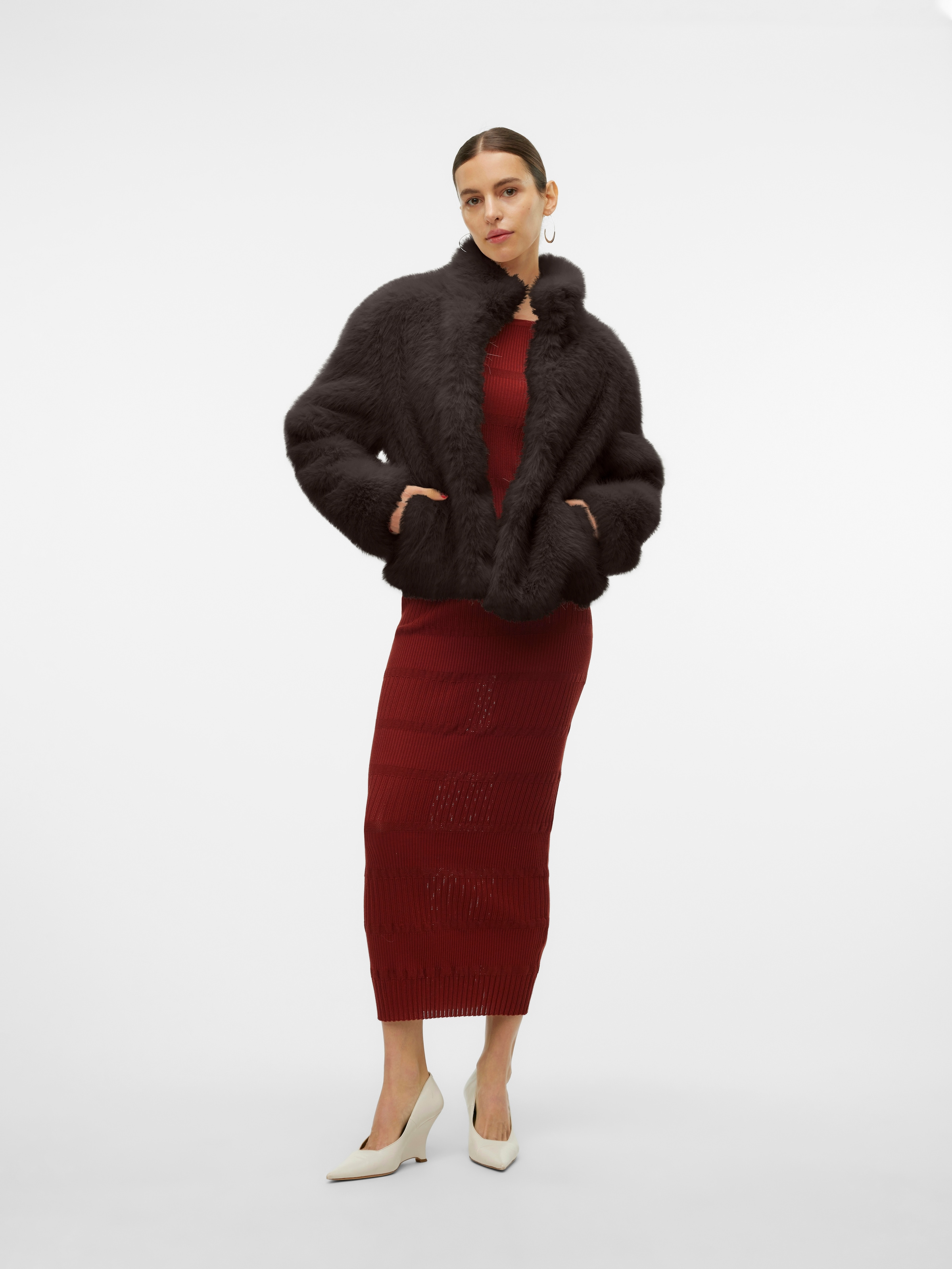 Vero Moda Veste en fausse fourrure »VMMONROE SHORT JACKET NOOS«