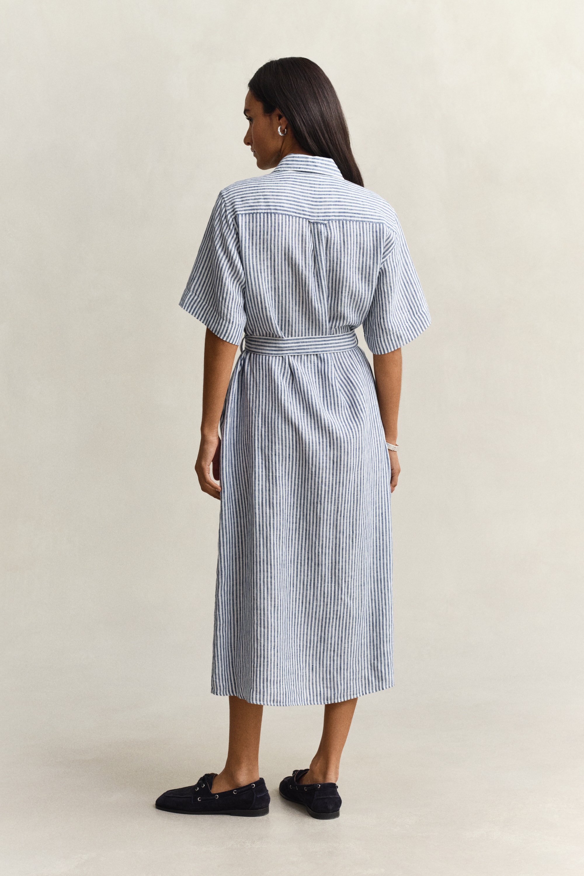 Gant Robe chemisier »STRIPED LINEN« Poches dans les coutures latérales coupe régulière avec ceinture à nouer