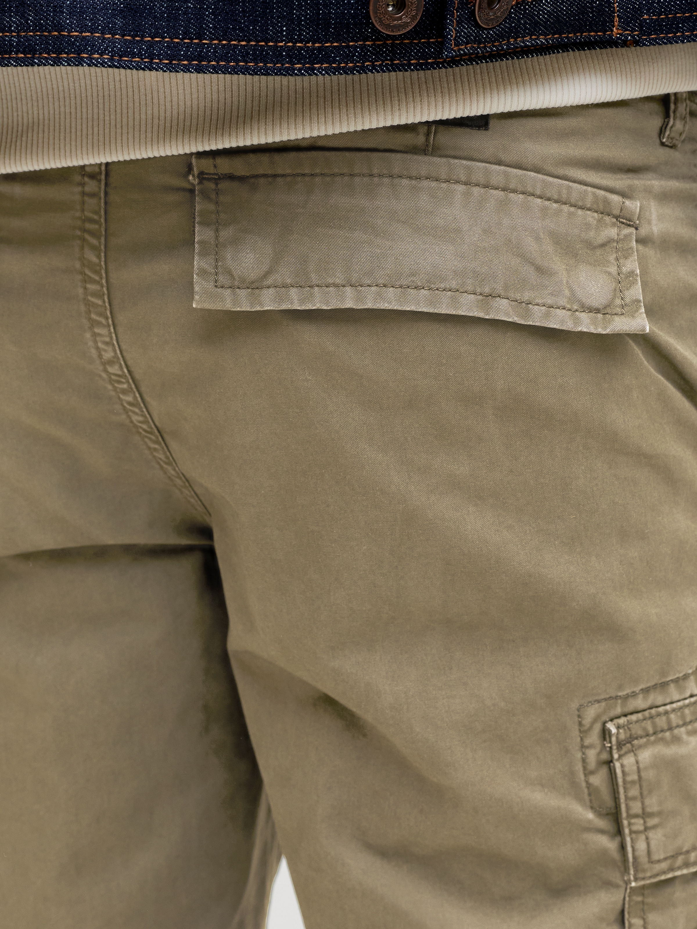 Jack & Jones Pantalon cargo »JPSTCOLE FRANK CARGO SHORT MID SN«  mit Seitentaschen