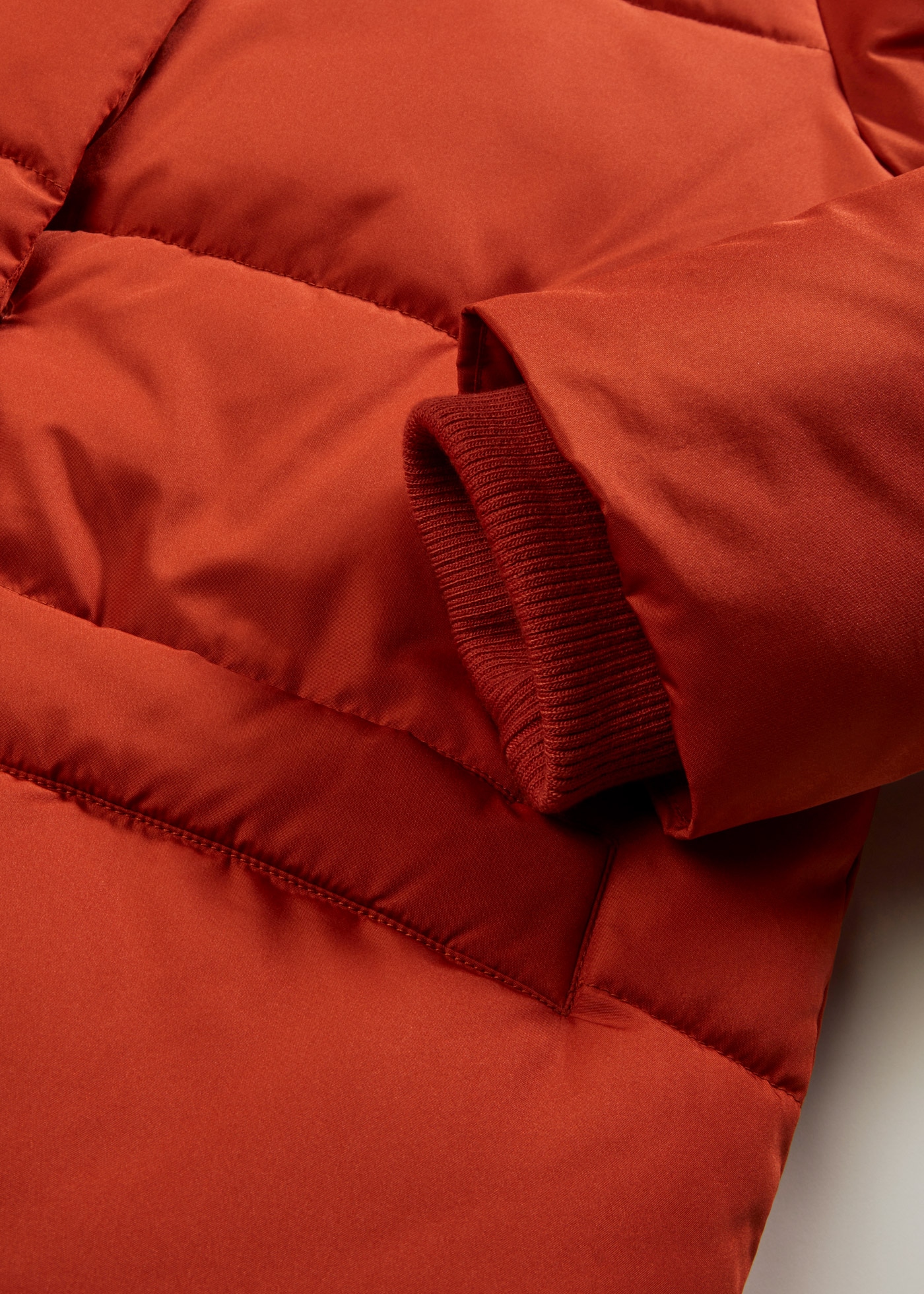 bonprix Manteau matelassé avec rembourrage épais, avec capuche, coupe oversize