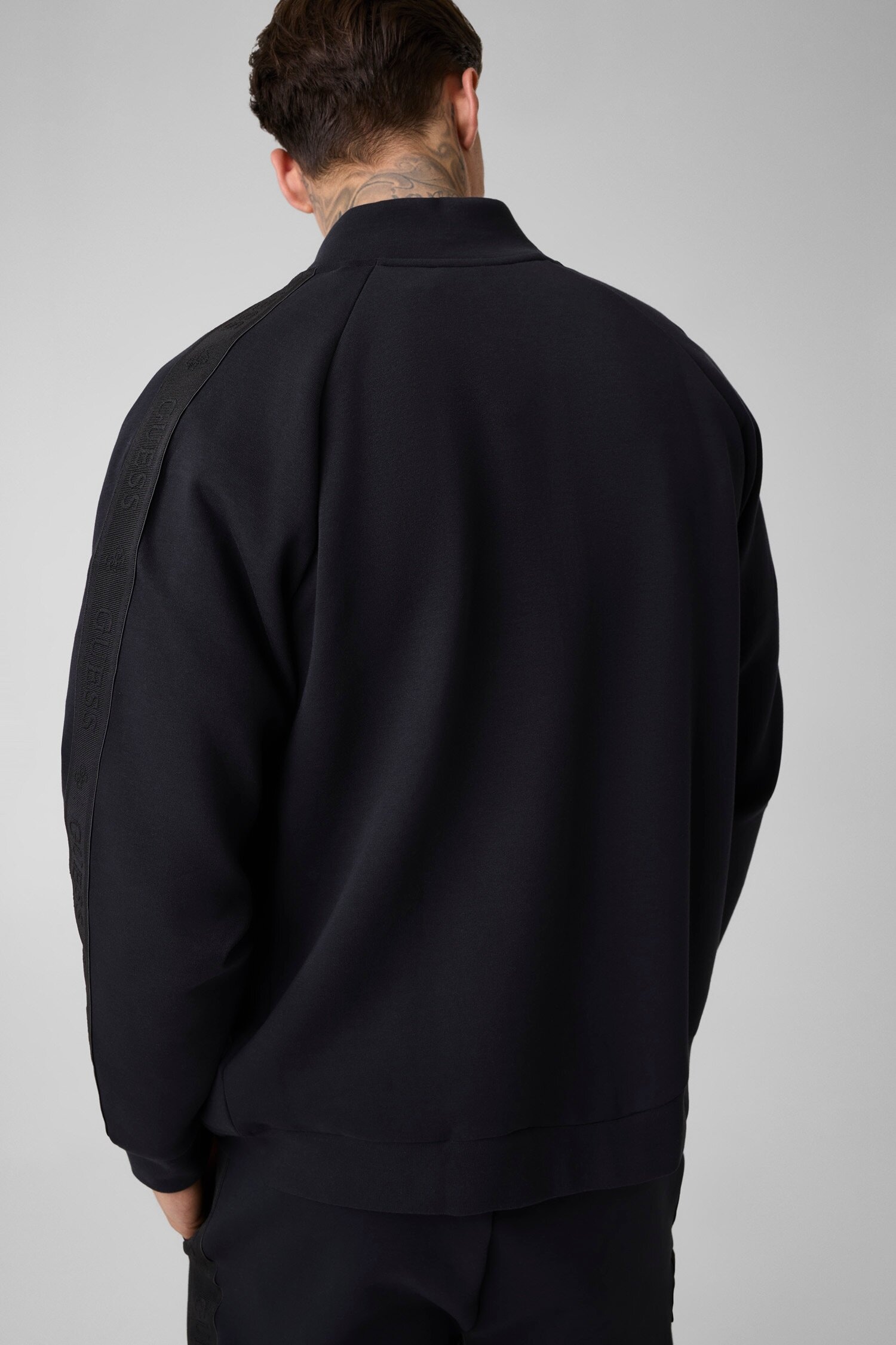 Guess Sweatjacke »THOR« Stehkragen, Regular Fit, Reissverschlusstaschen