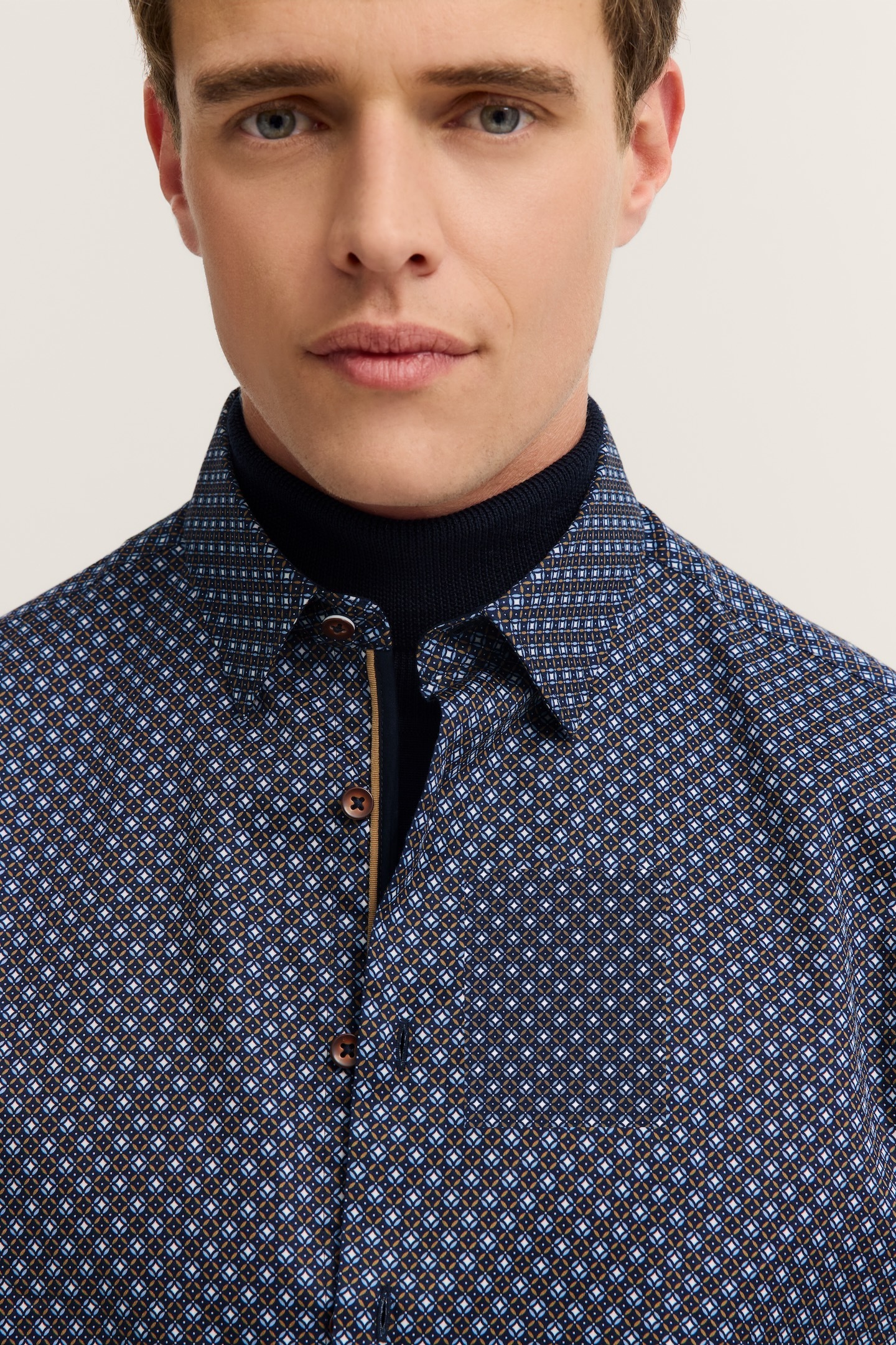 bugatti Chemise à manches longues »Satin Finish« mit Rauten-Muster und Easy-Care Funktion