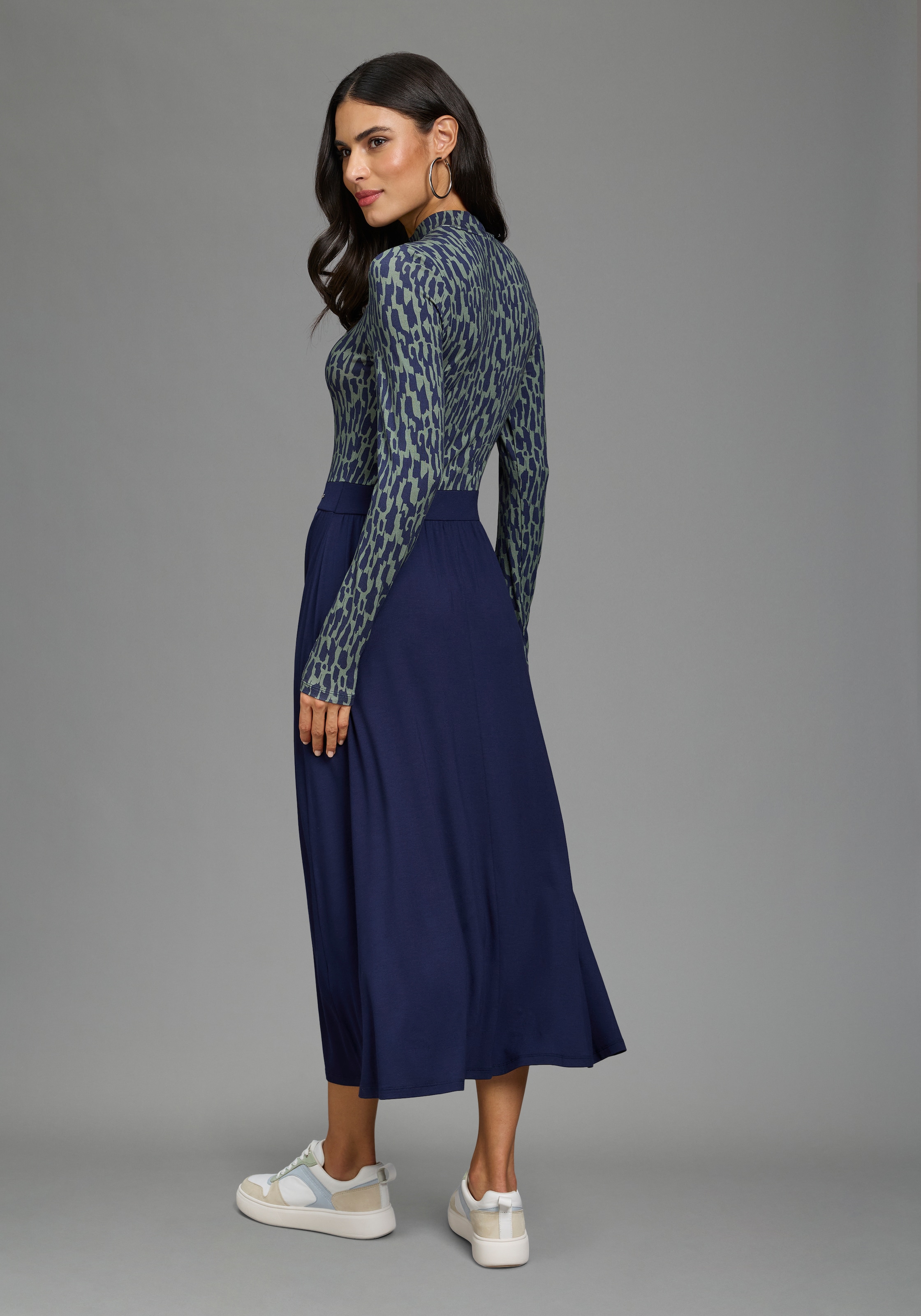 Laura Scott 2-in-1-Kleid wadenlang, figurbetont, mit Stehkragen