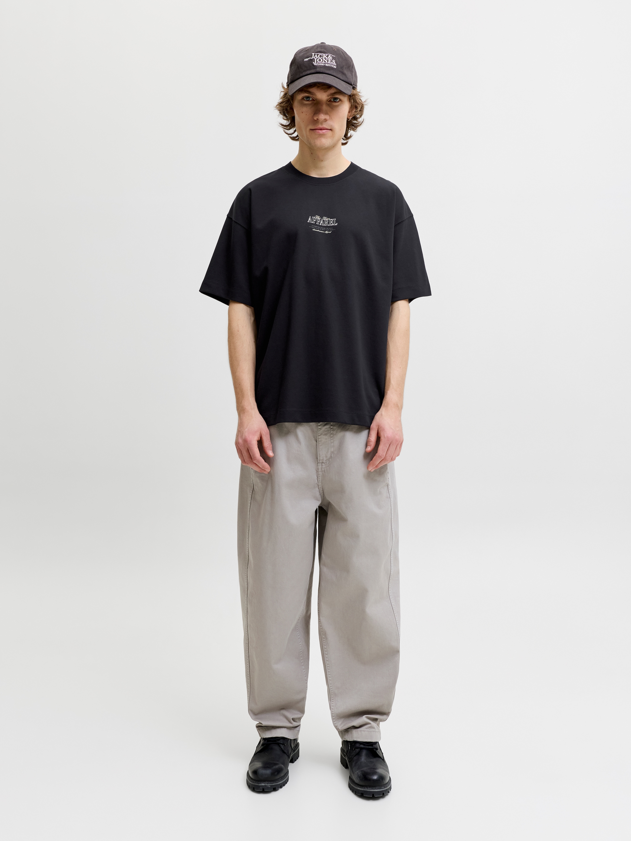 Jack & Jones T-shirt »JJEBARRON STUDIO TEE SS O-NECK SN« mélange de coton, coupe ample