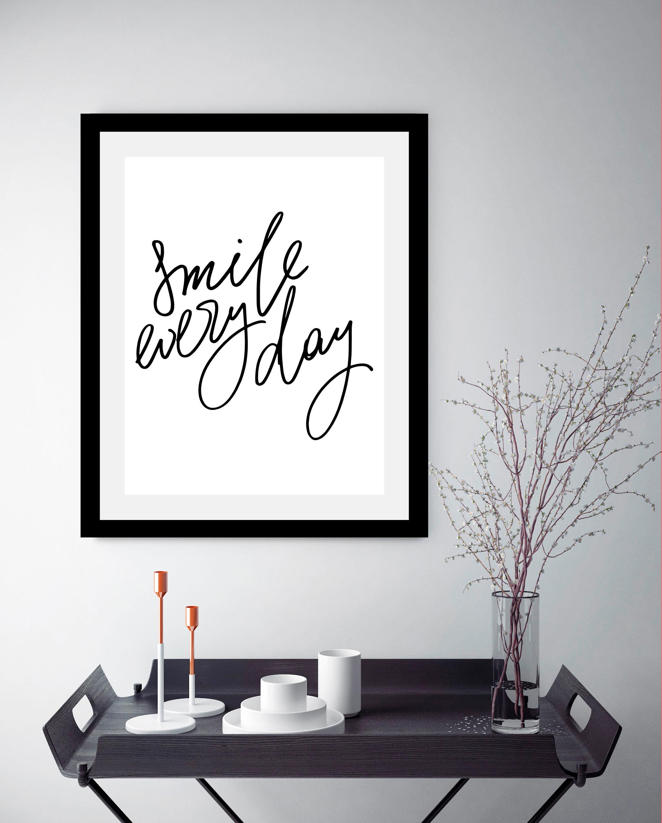 queence Bild »Smile« Motivationsbilder | Schriftzug | Schwarz-Weiss | Sprüche & Texte HD Premium Poster-Druck inkl. Holzrahmen
