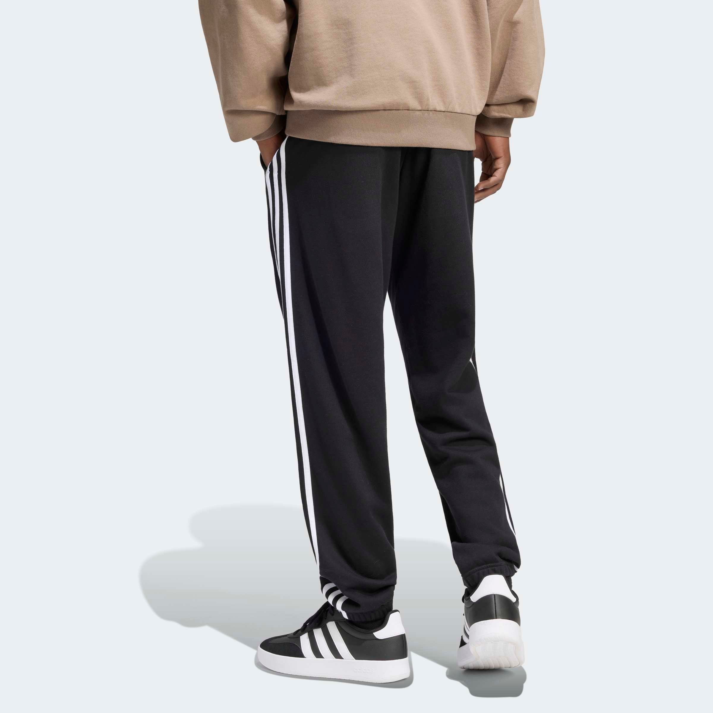 adidas Sportswear Pantalon de sport »ESSENTIALS 3-STREIFEN, FRENCH TERRY, SCHMAL ZULAUFEND, BÜNDCHEN«