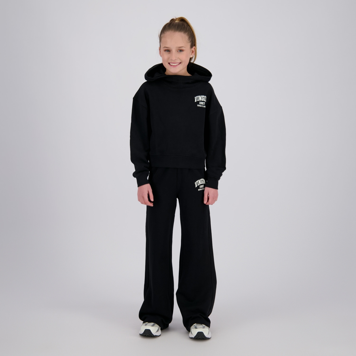 Vingino Sweat à capuche , kurz / mit Logo-Print / für Girls
