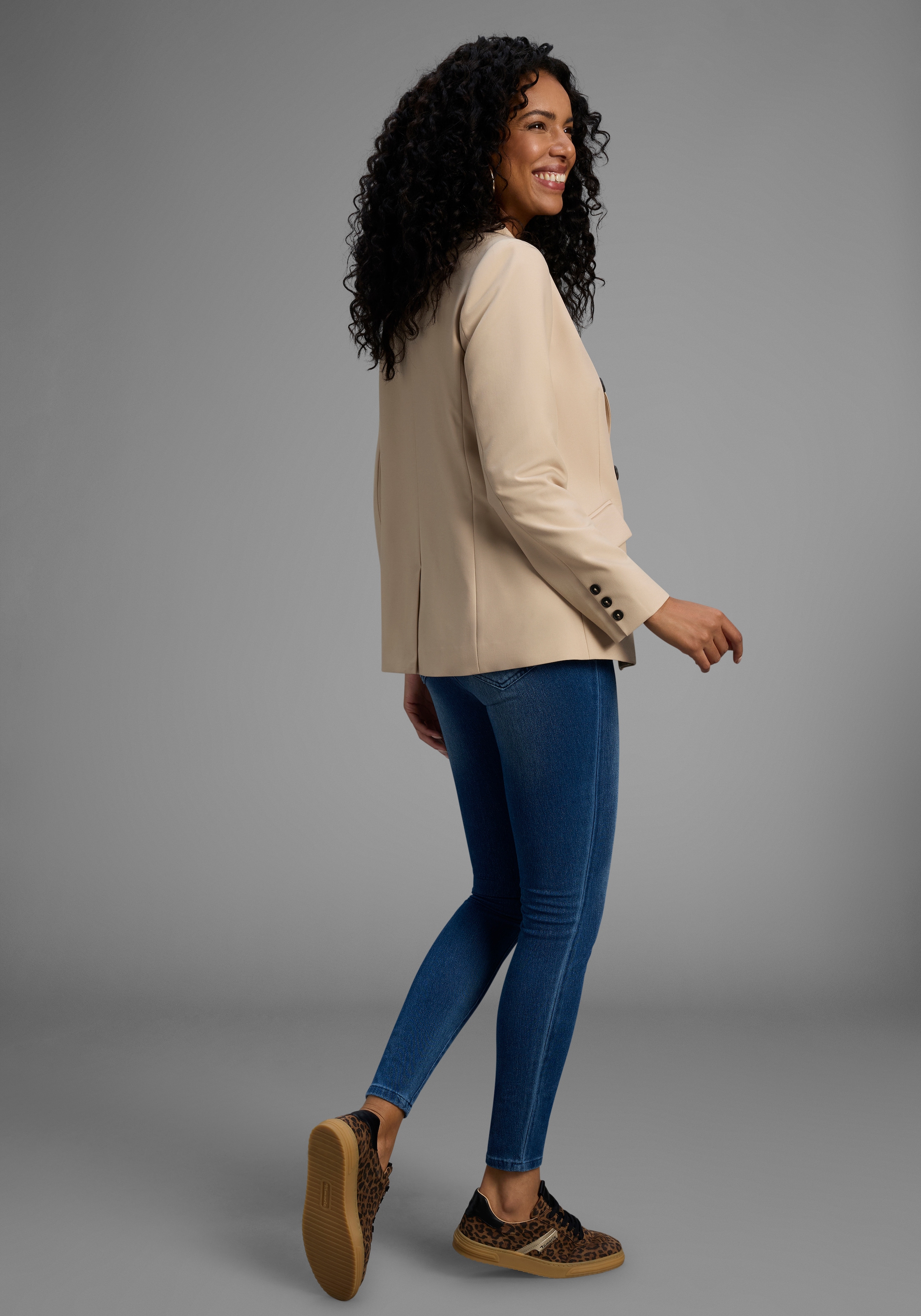 Arizona Jogg Pants »High Waist« extra-eng geschnitten,  knöchellange Beinform,  hoher Bund