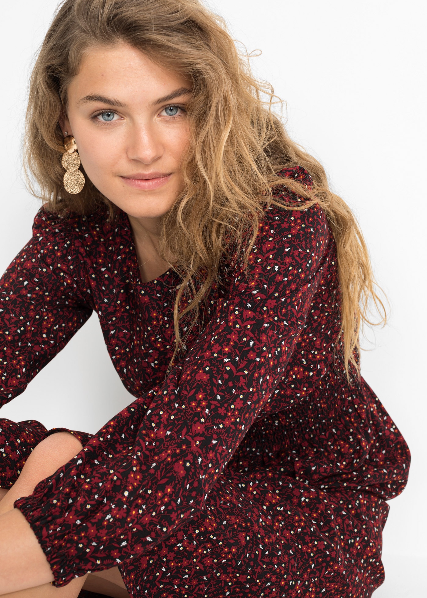 bonprix Midikleid »Midikleid mit Blumenprint« für die Herbstsaison, aus Viskose, Oversize-Passform