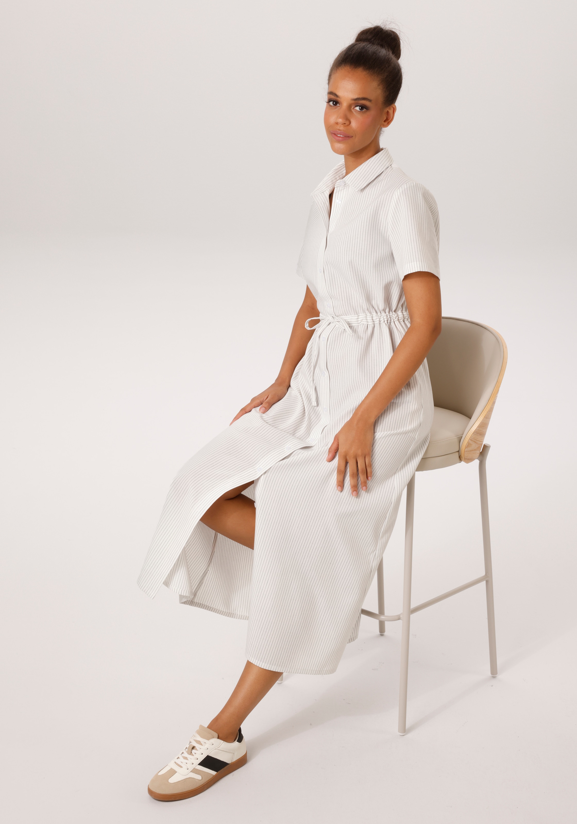 Aniston CASUAL Robe d'été im edlen Nadelstreifen-Dessin - NEUE KOLLEKTION