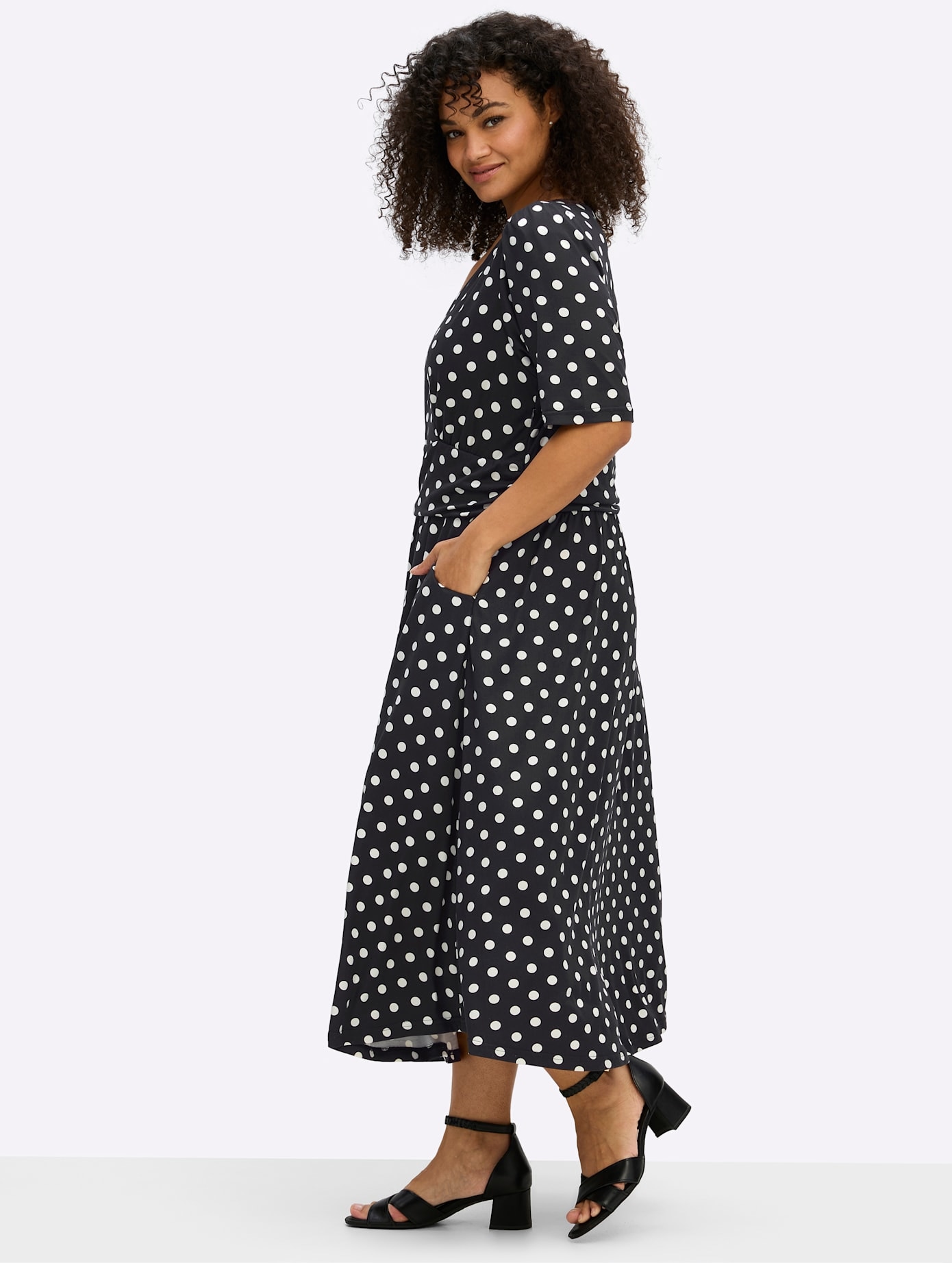 sheego by Joe Browns Robe en jersey »Jersey-Kleid« Poches pour les mains