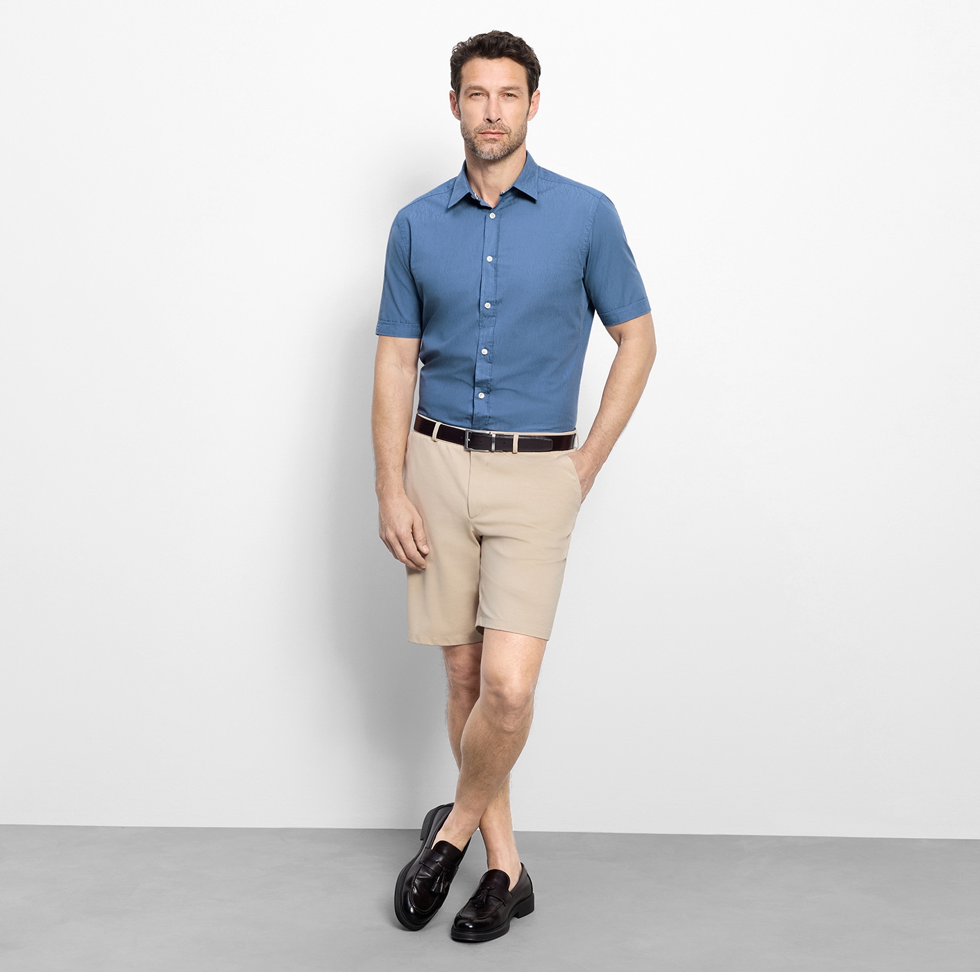 OLYMP Chemise à manches courtes »Casual« Chemise de loisirs, coupe régulière, col Kent