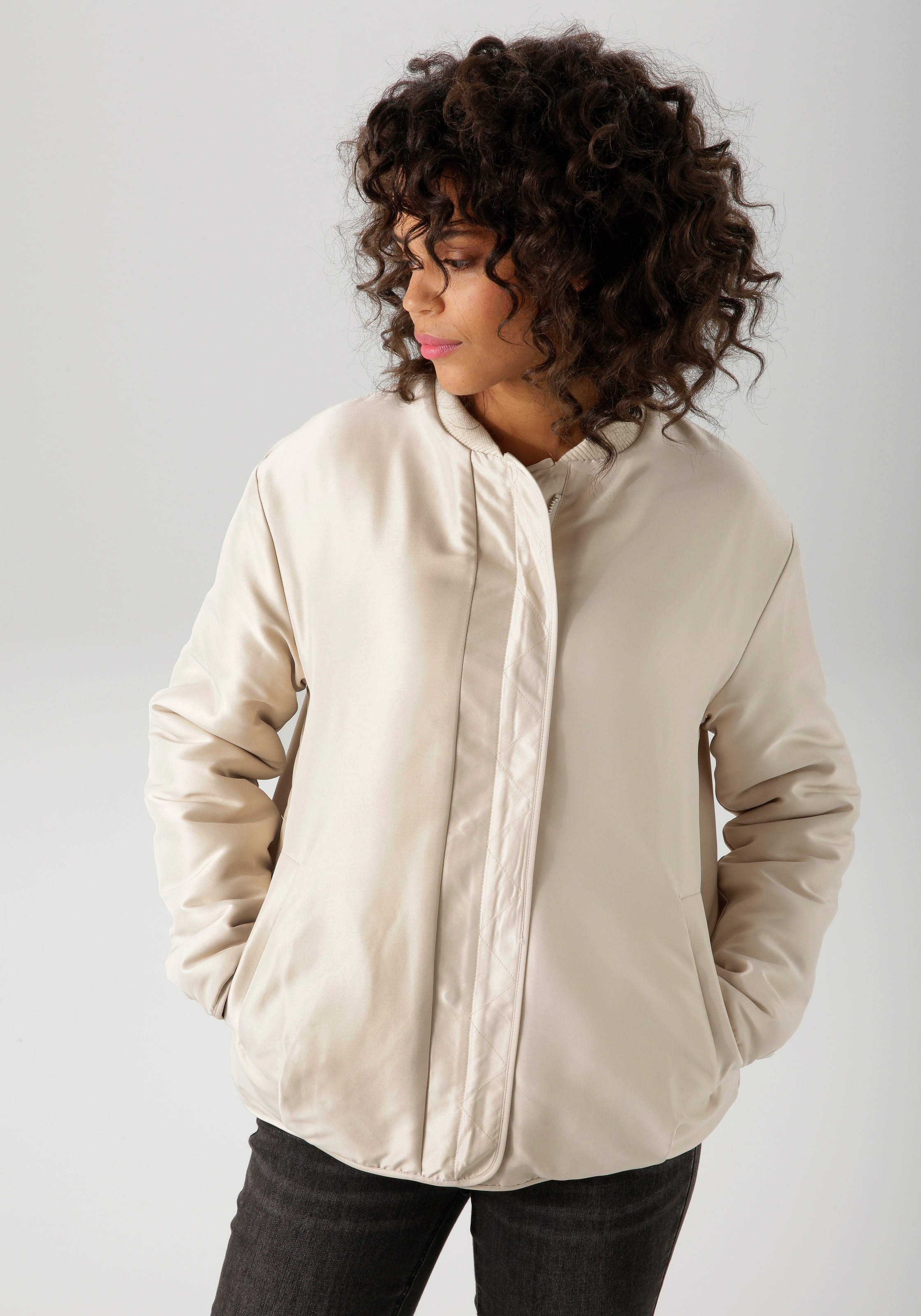 Aniston CASUAL Wendejacke aus kuscheligem Teddy-Plüsch und glattem Webstoff - NEUE KOLLEKTION