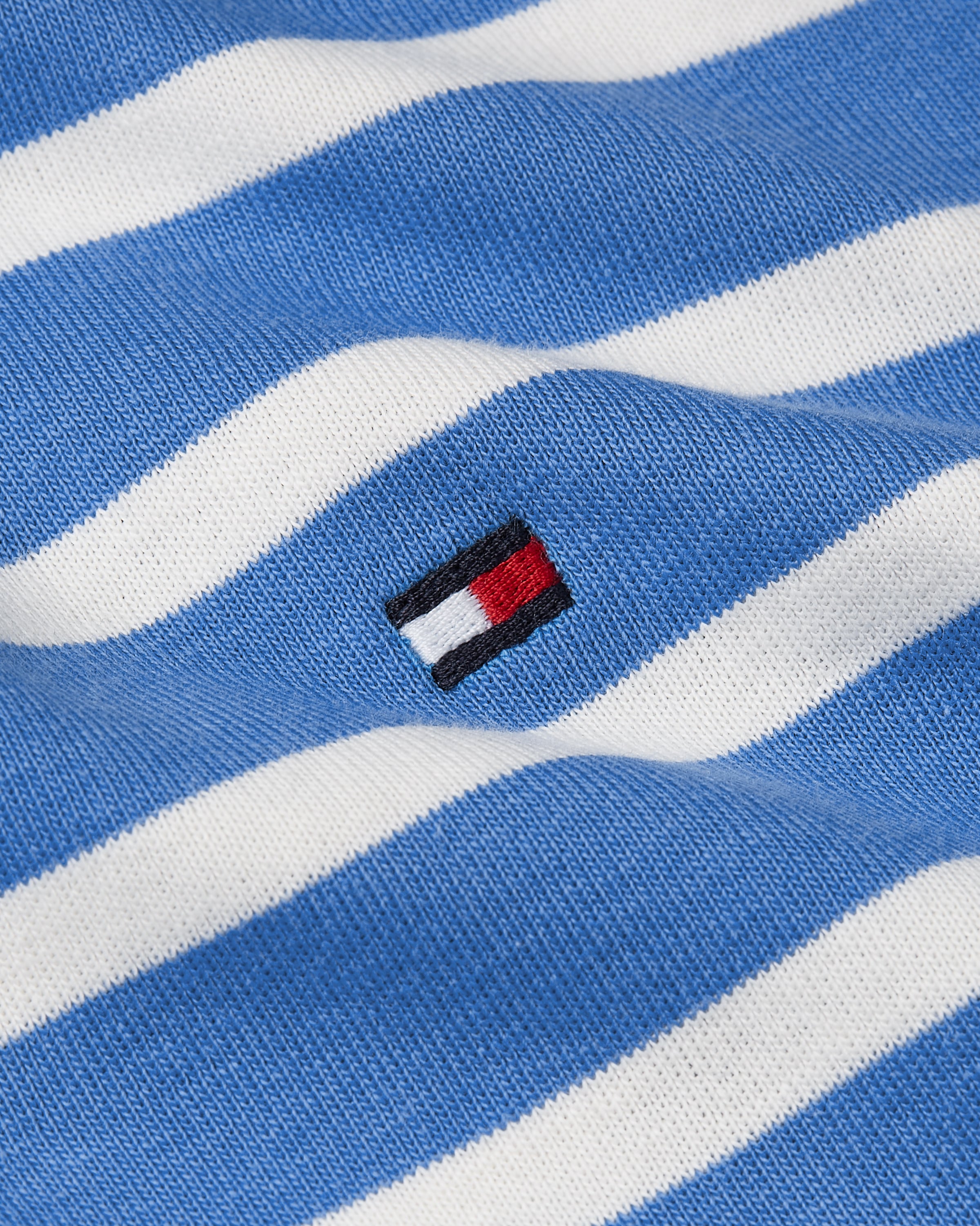 Tommy Hilfiger T-Shirt »SLIM CODY V-NK SS mit V-Ausschnitt und Streifen« Baumwolle, slim fit