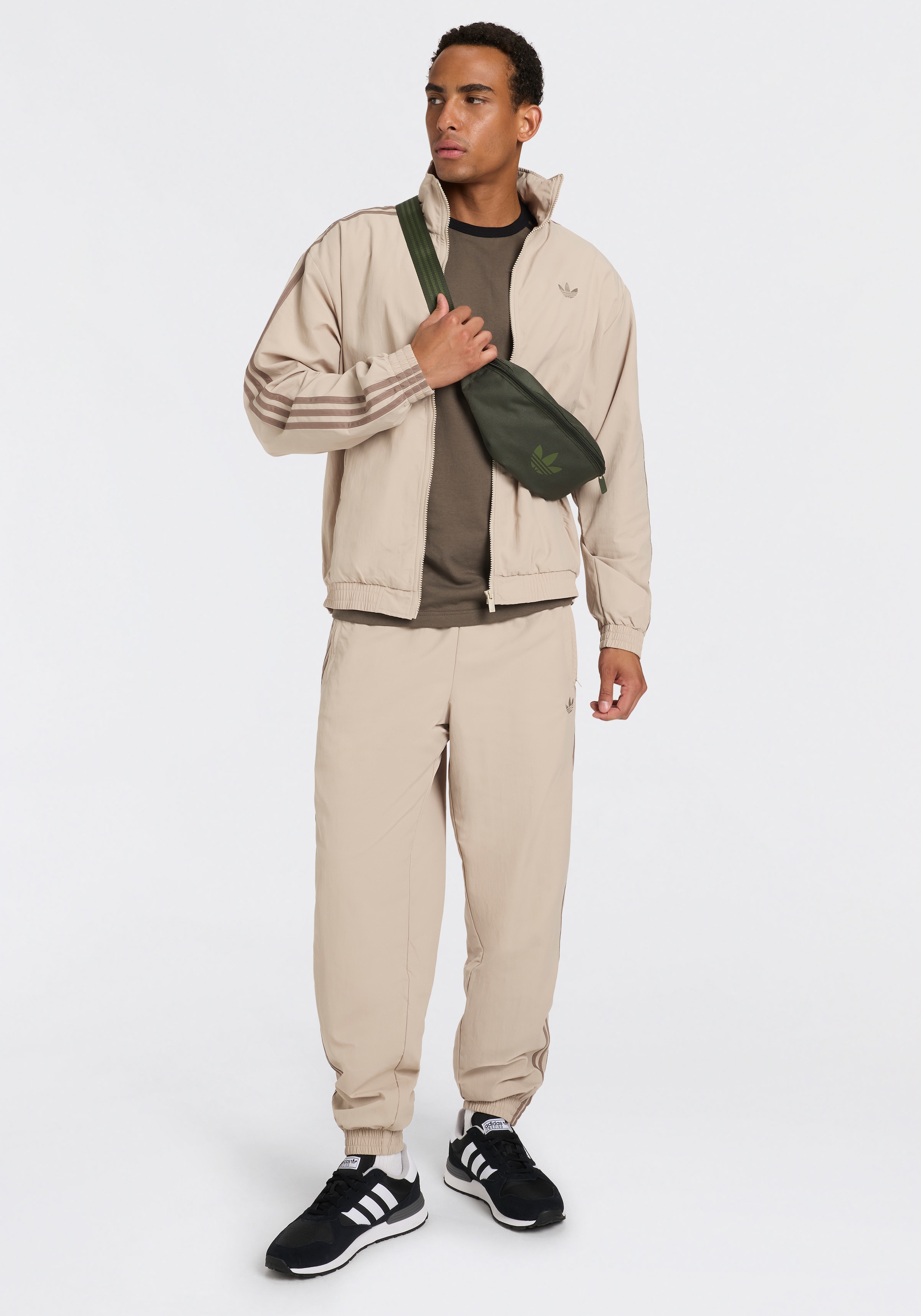 adidas Originals Trainingsjacke »FIREBIRD WVN TT« für Erwachsene, mit Reissverschluss, aus Kunstfaser