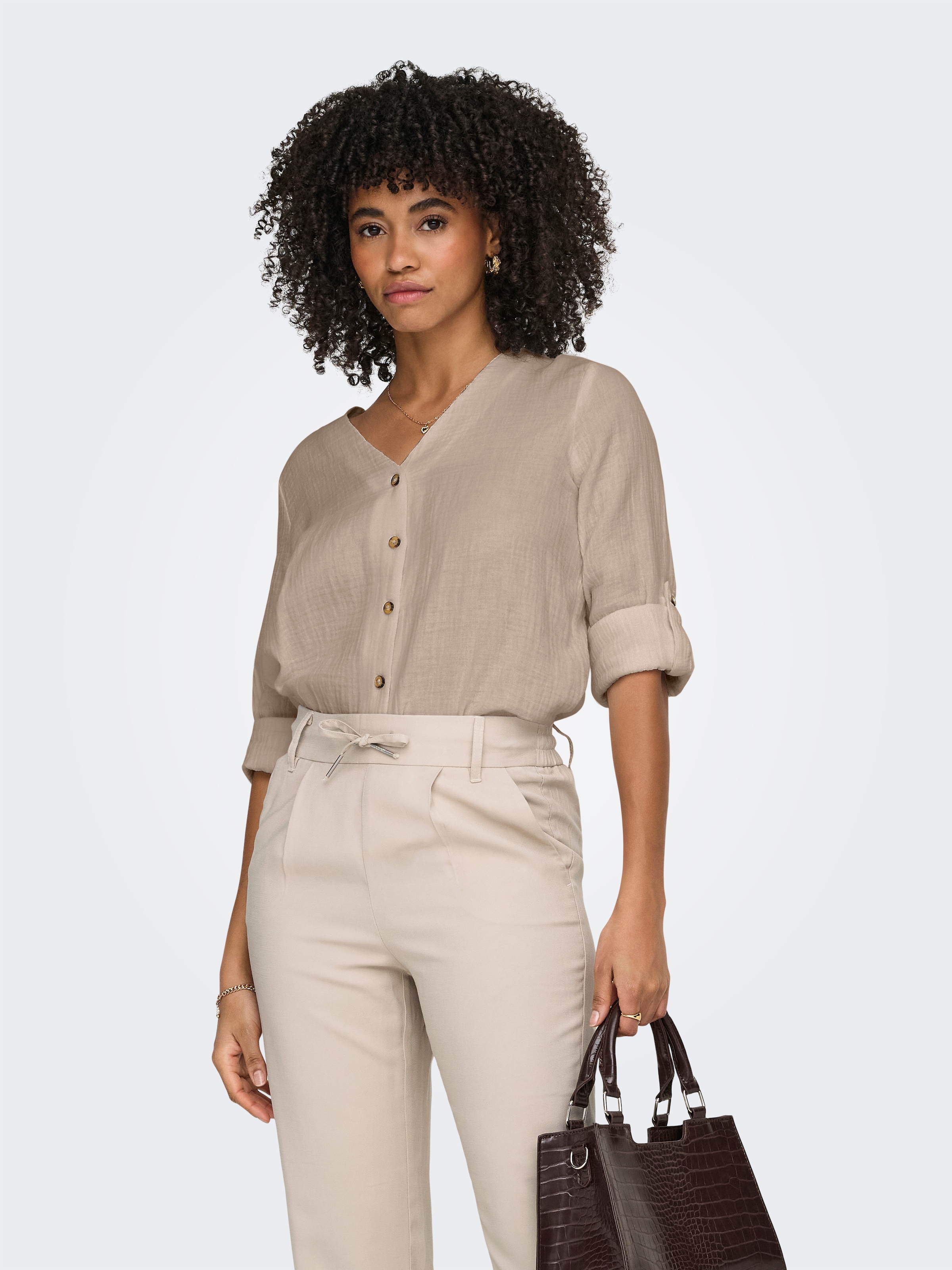 ONLY Blouse à manches longues »ONLTHYRA LIFE V-NECK L/S SHIRT NOOS WVN« Coton, coupe regular fit