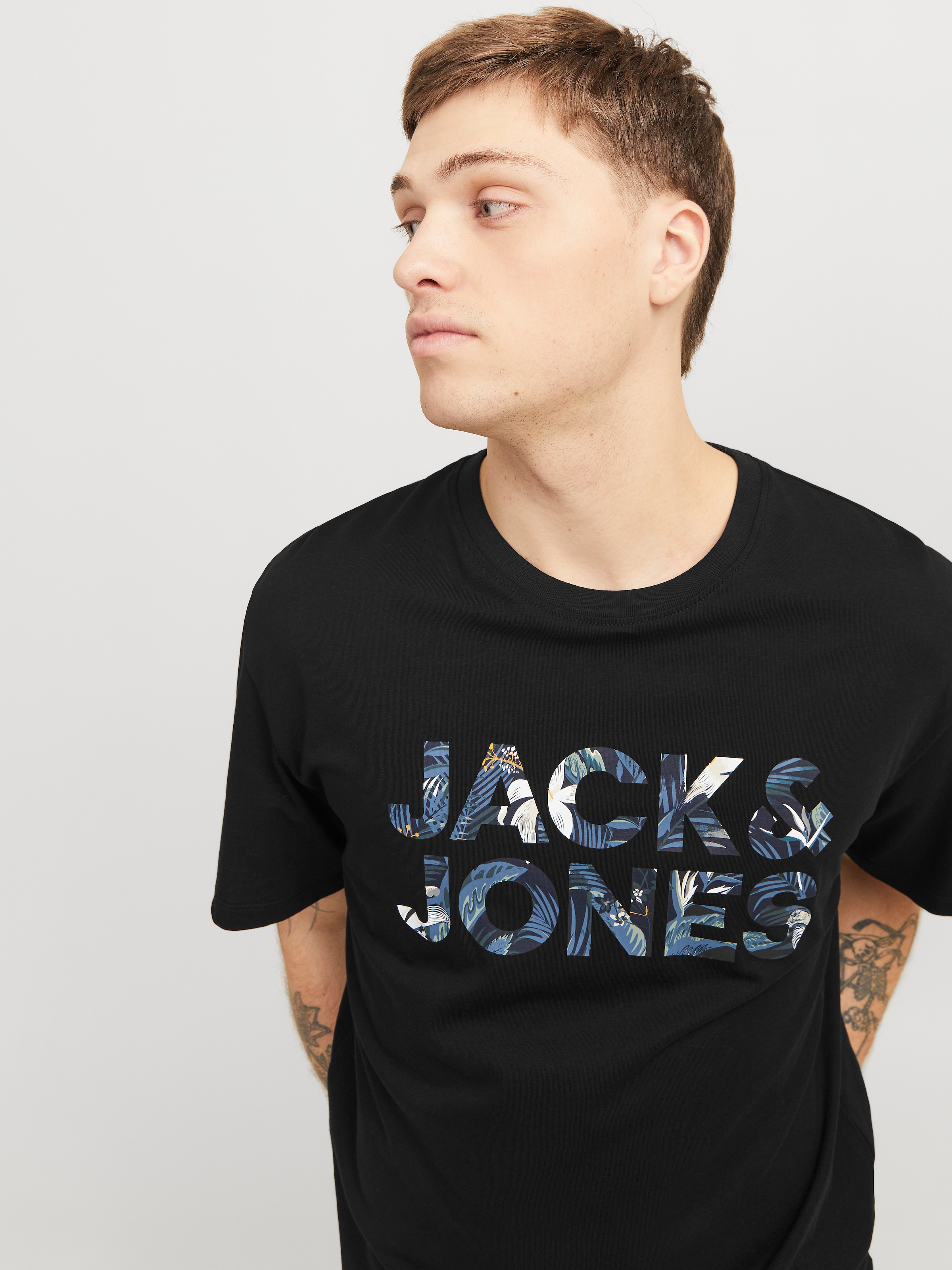 Jack & Jones Rundhalsshirt »JJEBRYAN CORP LOGO TEE SS O-NECK NOOS« mit Logo Druck
