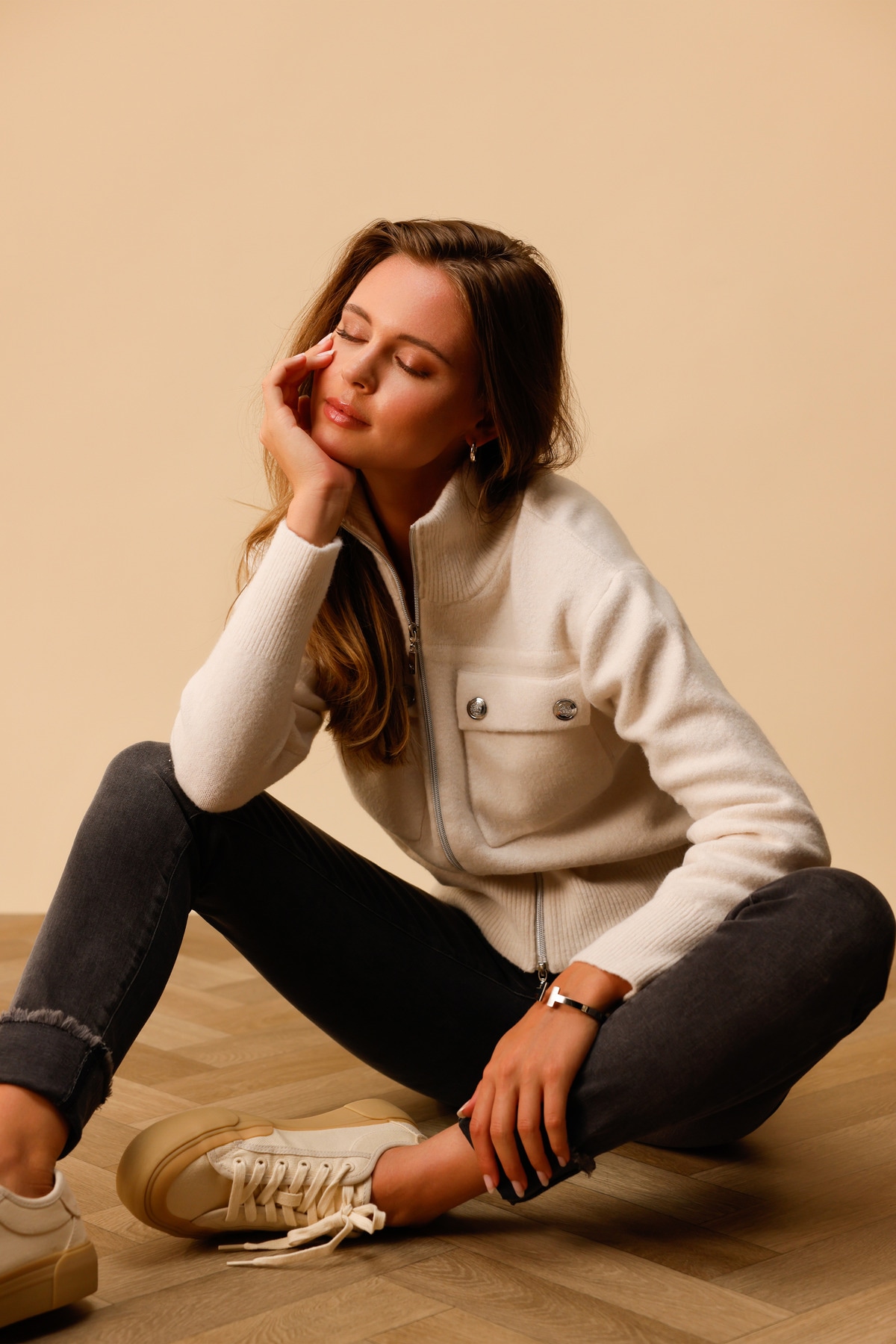 Monari Veste en tricot »Jacke Strickjacke« Körpernahe Passform mit Stehkragen