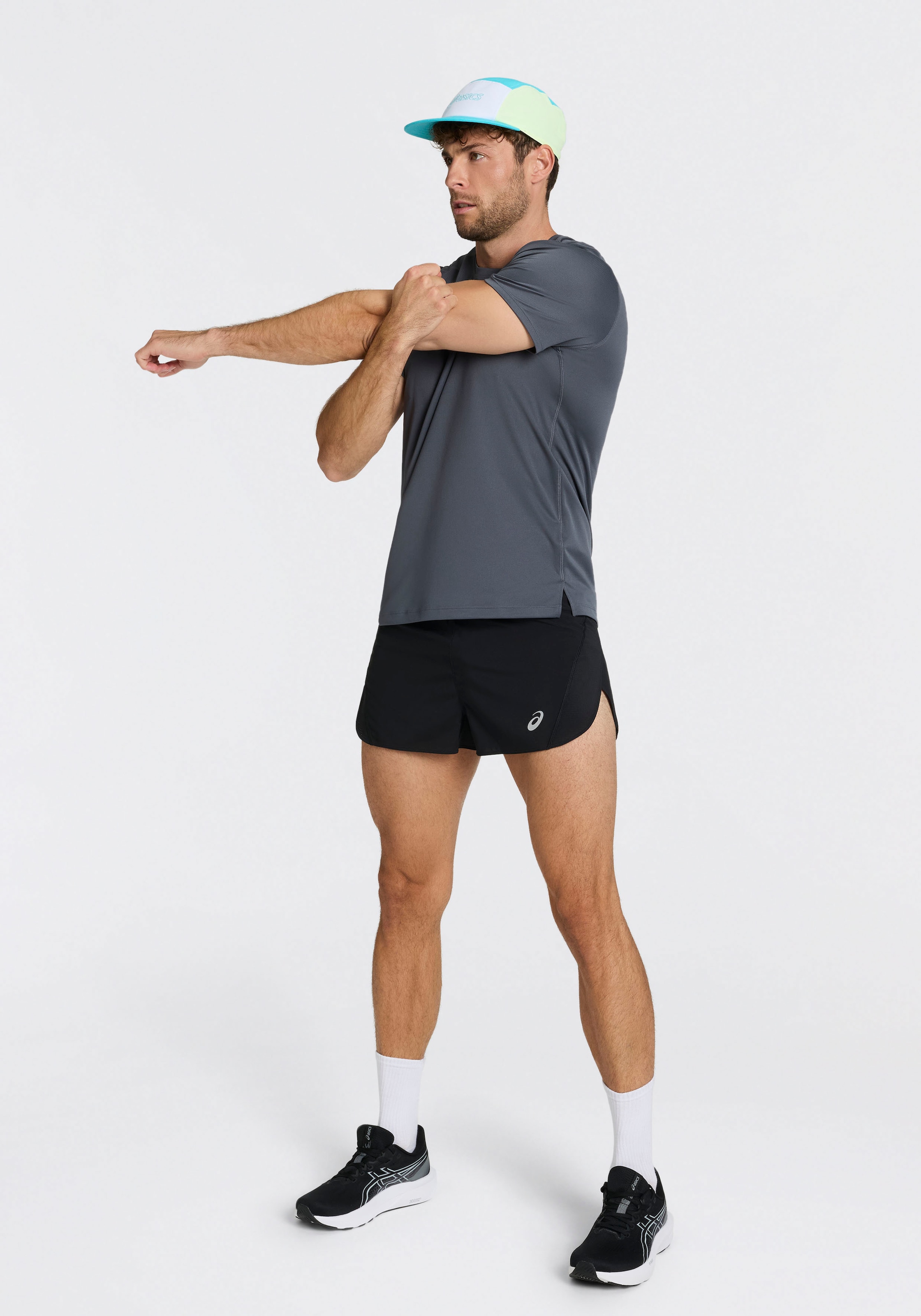 Asics Laufshorts »ASICS CORE SPLIT SHORT«  Schnelltrocknend, Atmungsaktiv, Reflektierend