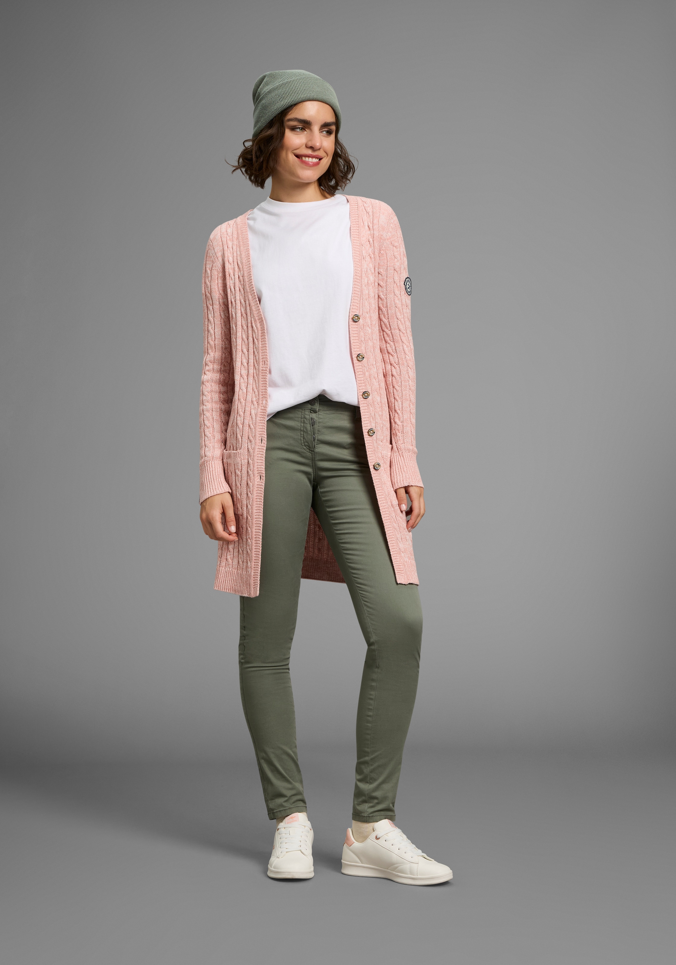 KangaROOS Longstrickjacke mit trendigem Zopfmuster und Taschen