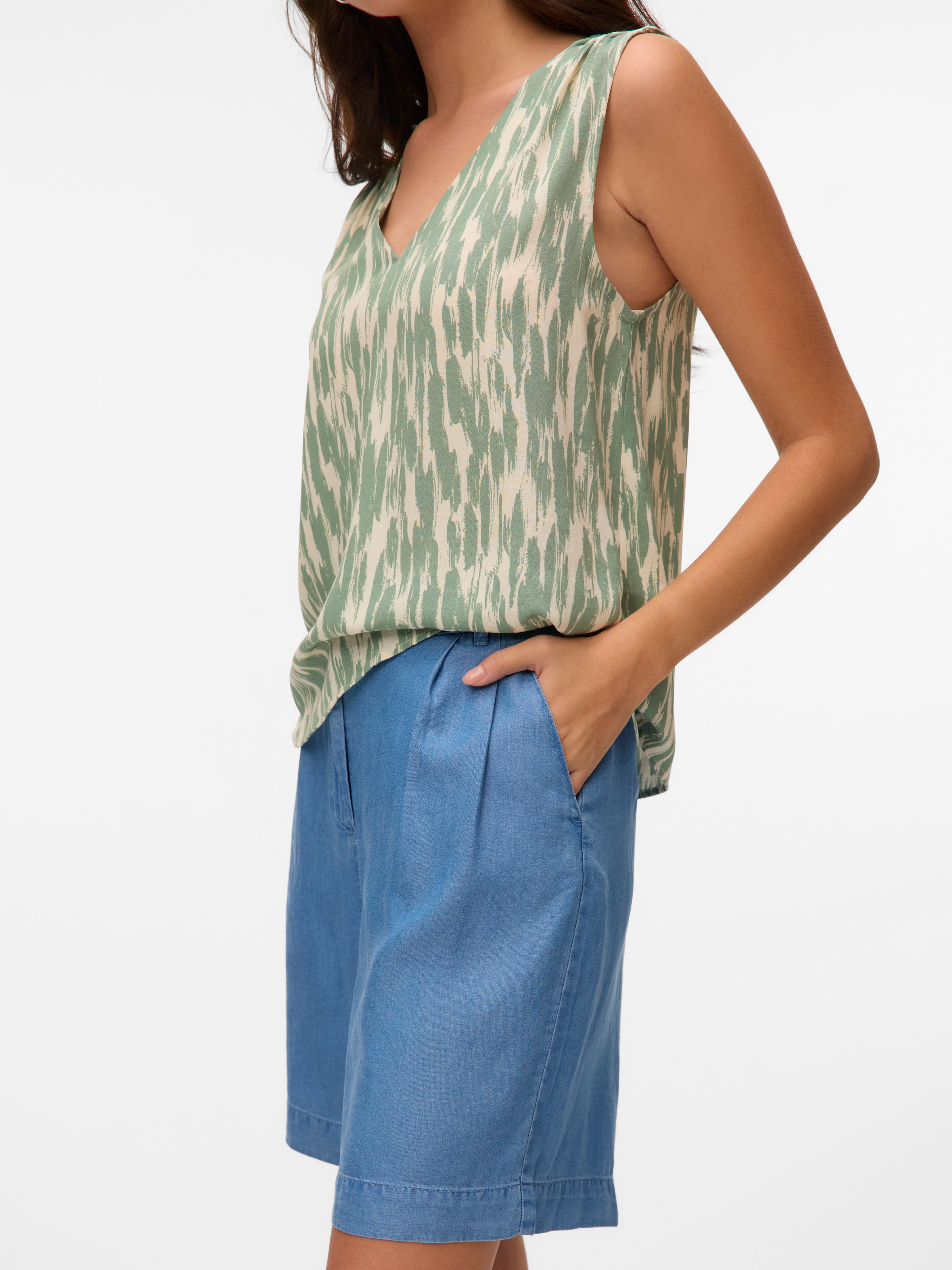 Vero Moda Short »VMFLEUR HW BERMUDA TENCEL SHORTS GA«  Viskose, loose fit