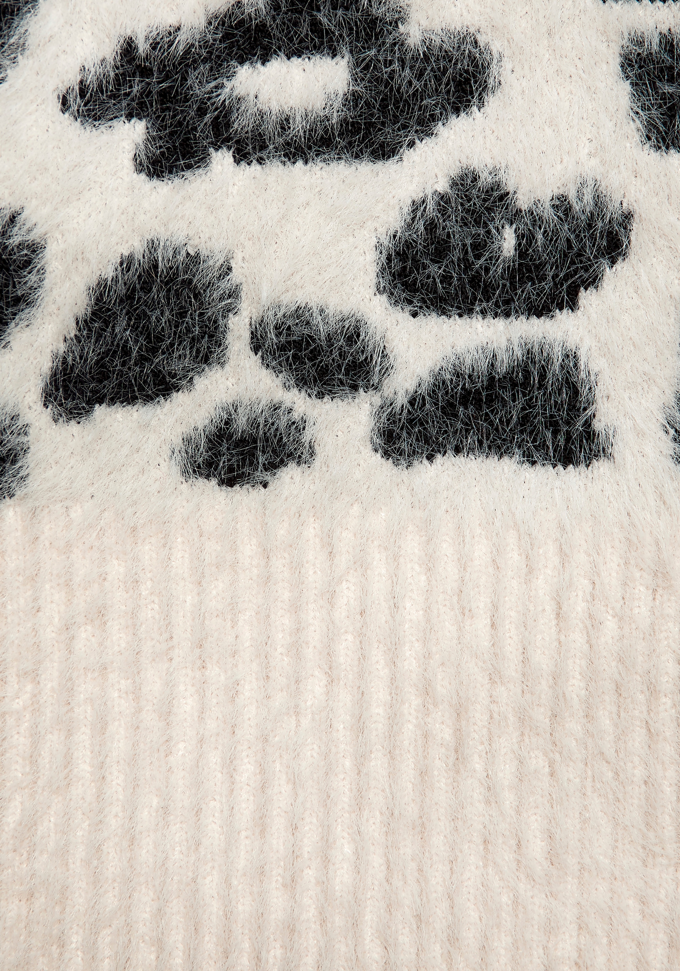LASCANA Veste en tricot »in flauschiger Qualität mit Leomuster und lässiger Oversize-Form« Cardigan à motif léopard, veste en tricot oversize avec motif animal