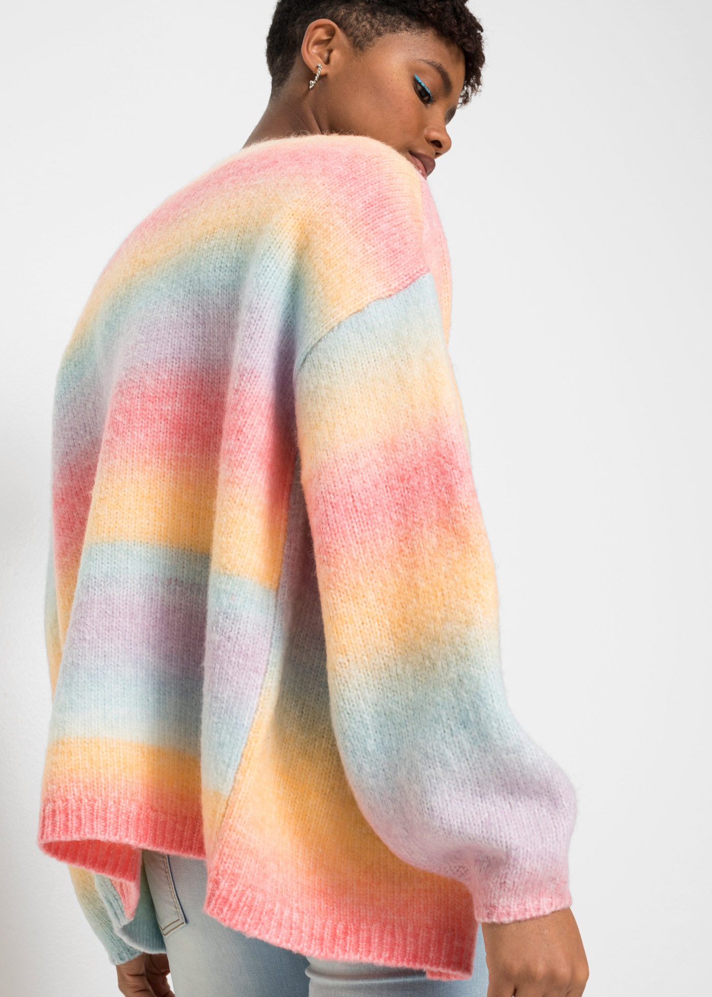 bonprix Veste en tricot »Grobstrickjacke aus weichem Woll-Mix« Oversize-Passform, Multicolour-Optik, offene Form