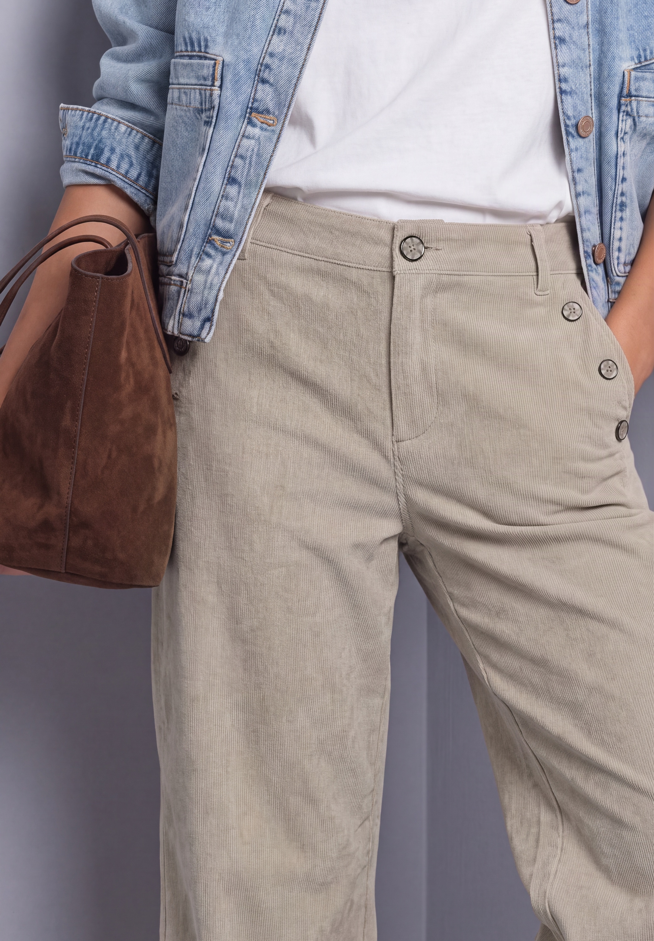 STREET ONE Cordhose »Style Amalia«  Streight Leg mit Zierknöpfen
